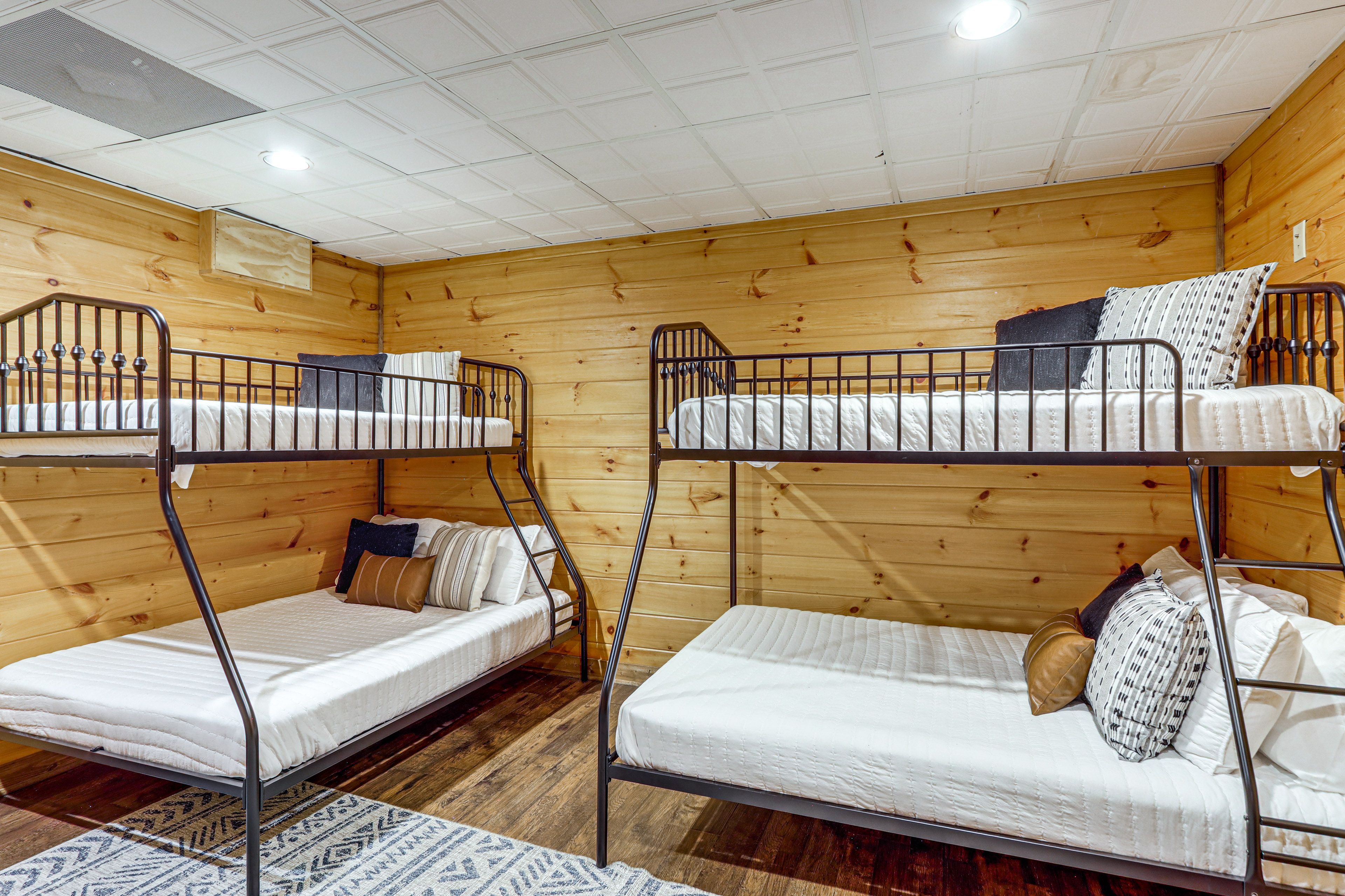 Bedroom 4 | 2 Twin/Full Bunk Beds | Basement Floor