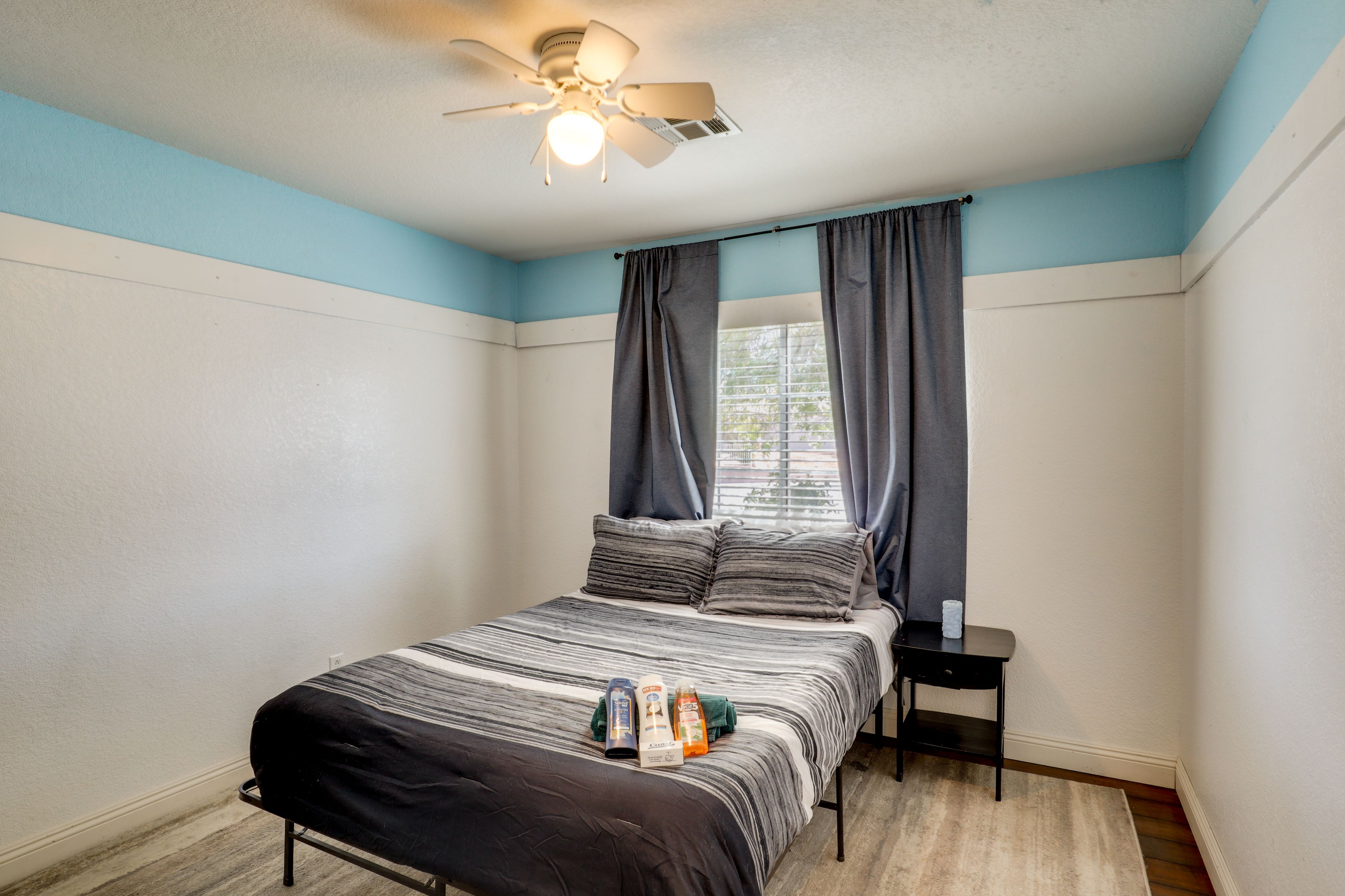 Bedroom 3 | Queen Bed
