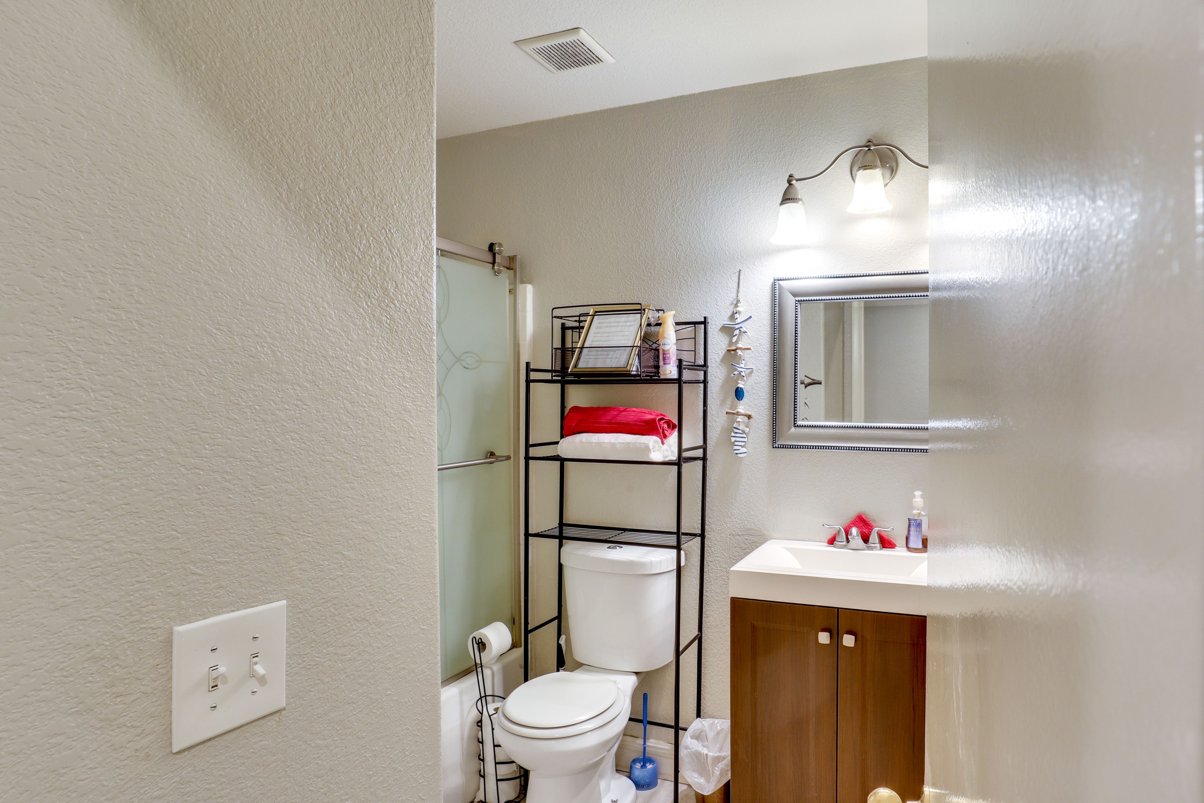 Full Bathroom