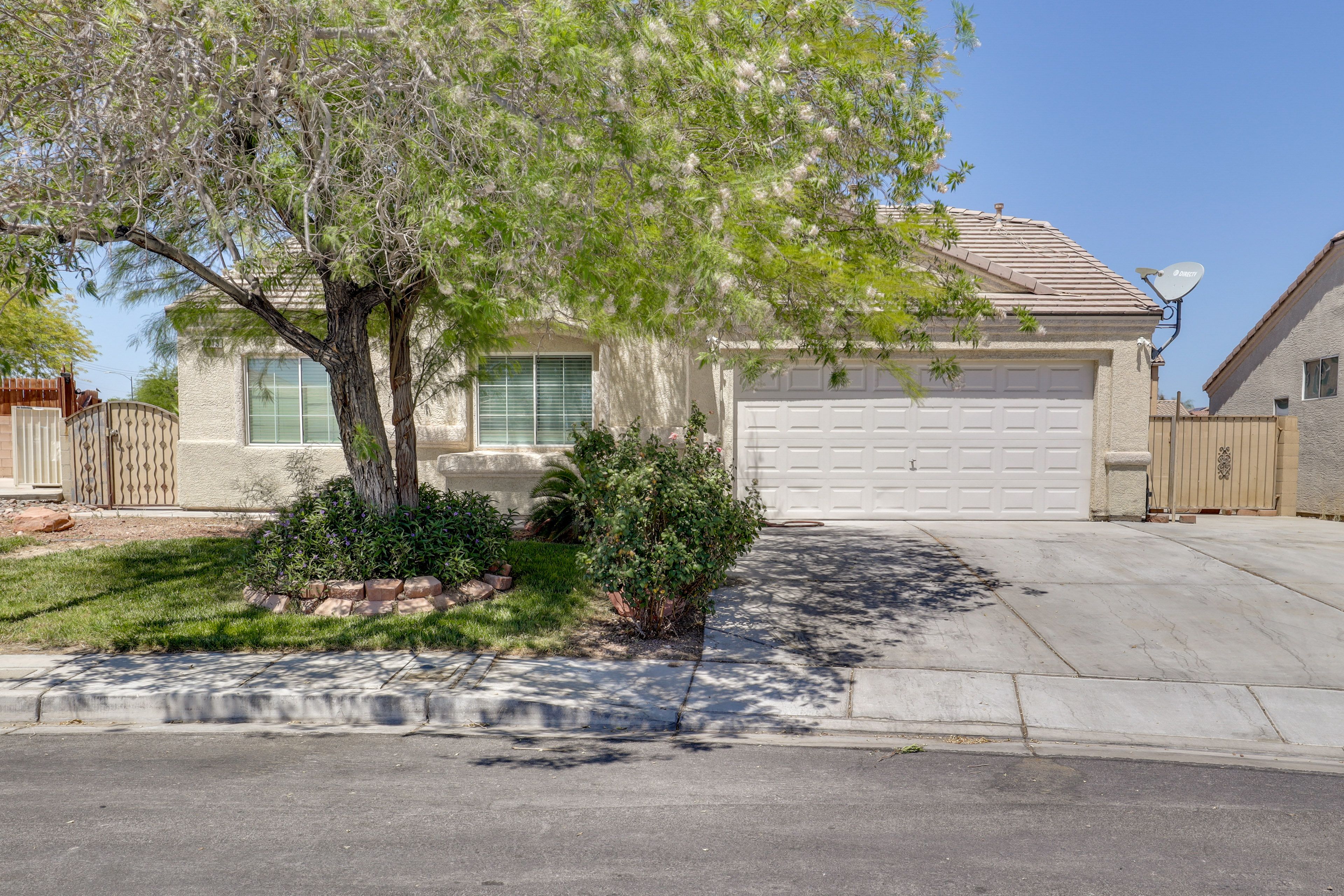 Front Exterior | Single-Story Home | Step-Free Access