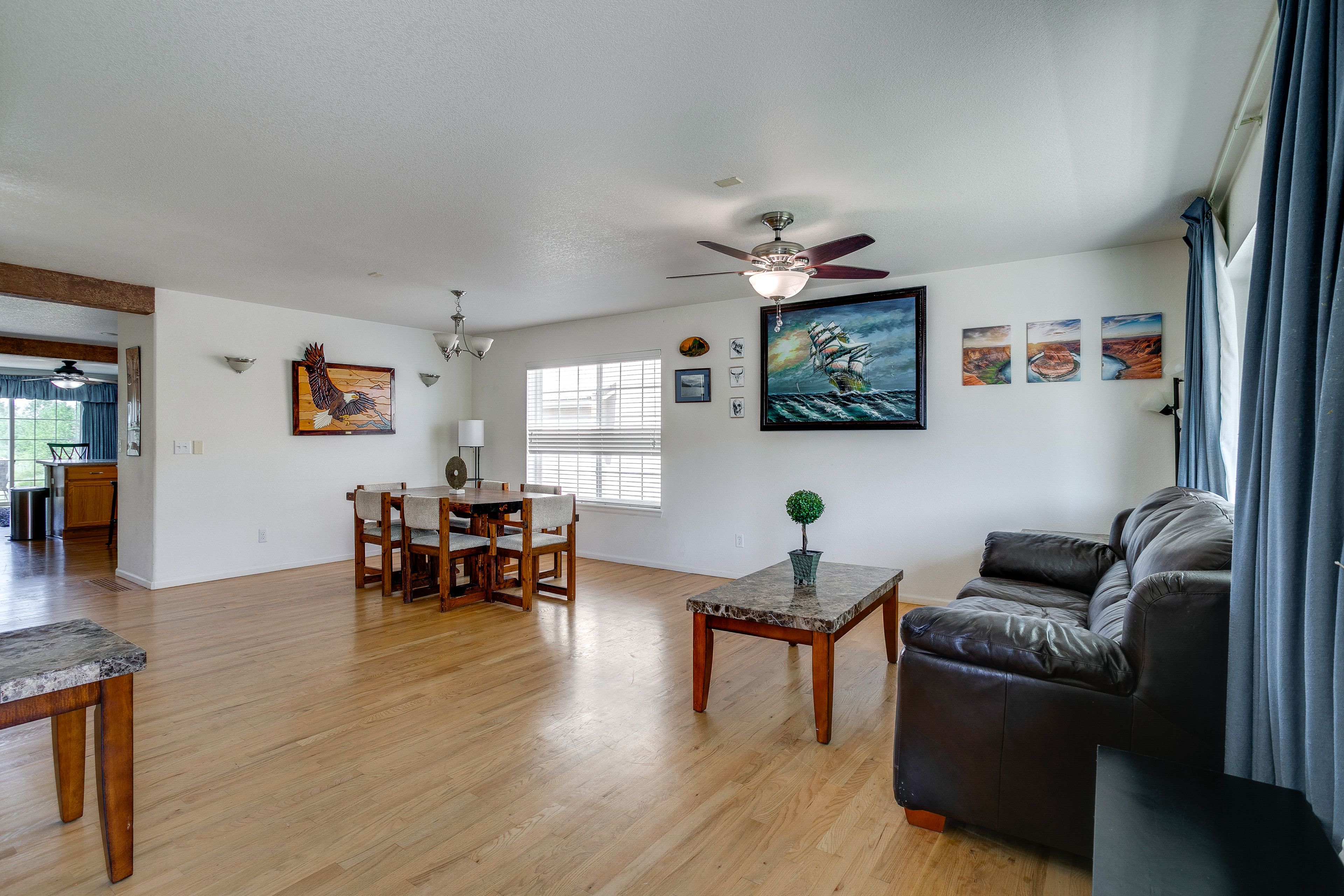 Sitting Area | Main Level