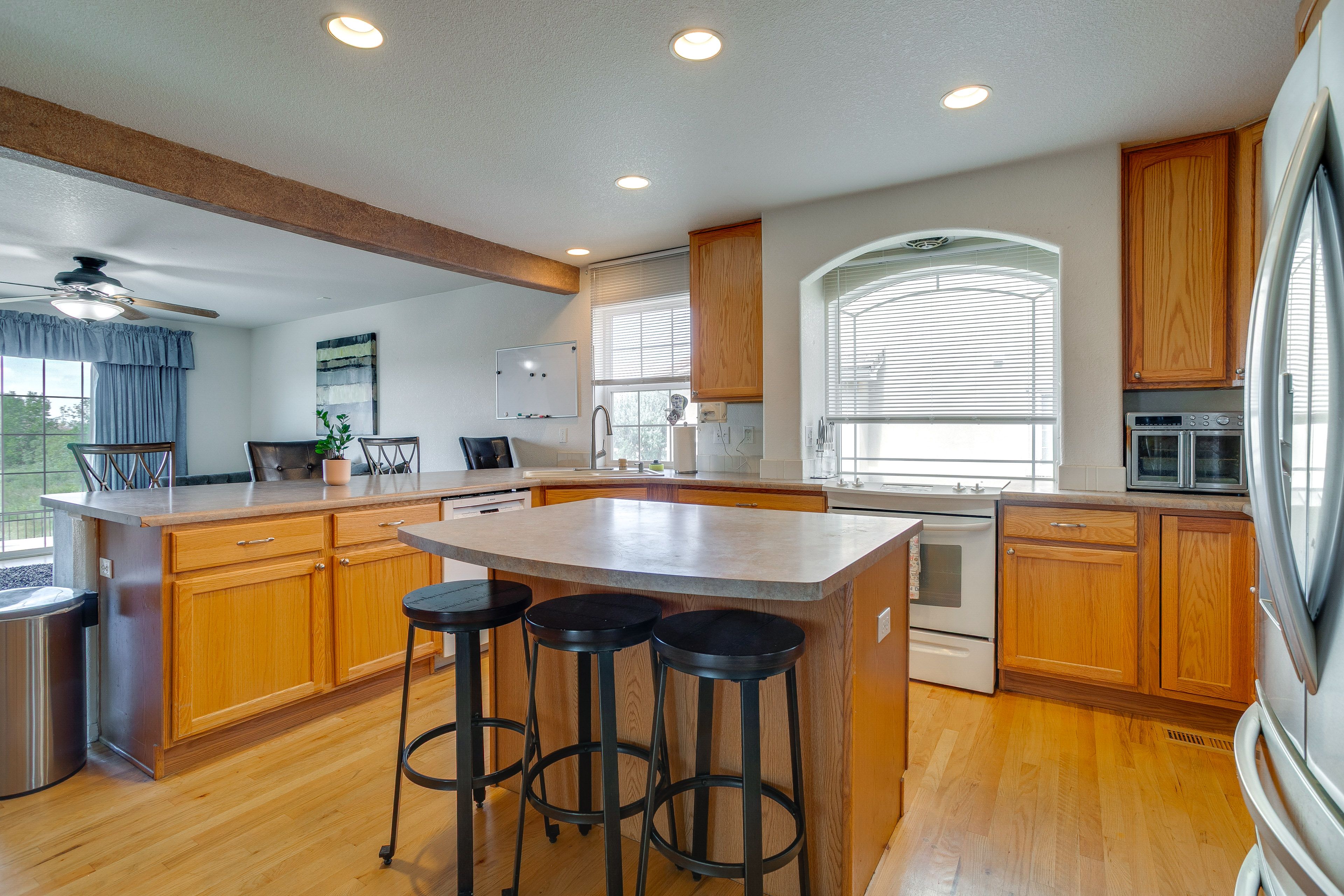 Kitchen | Main Level