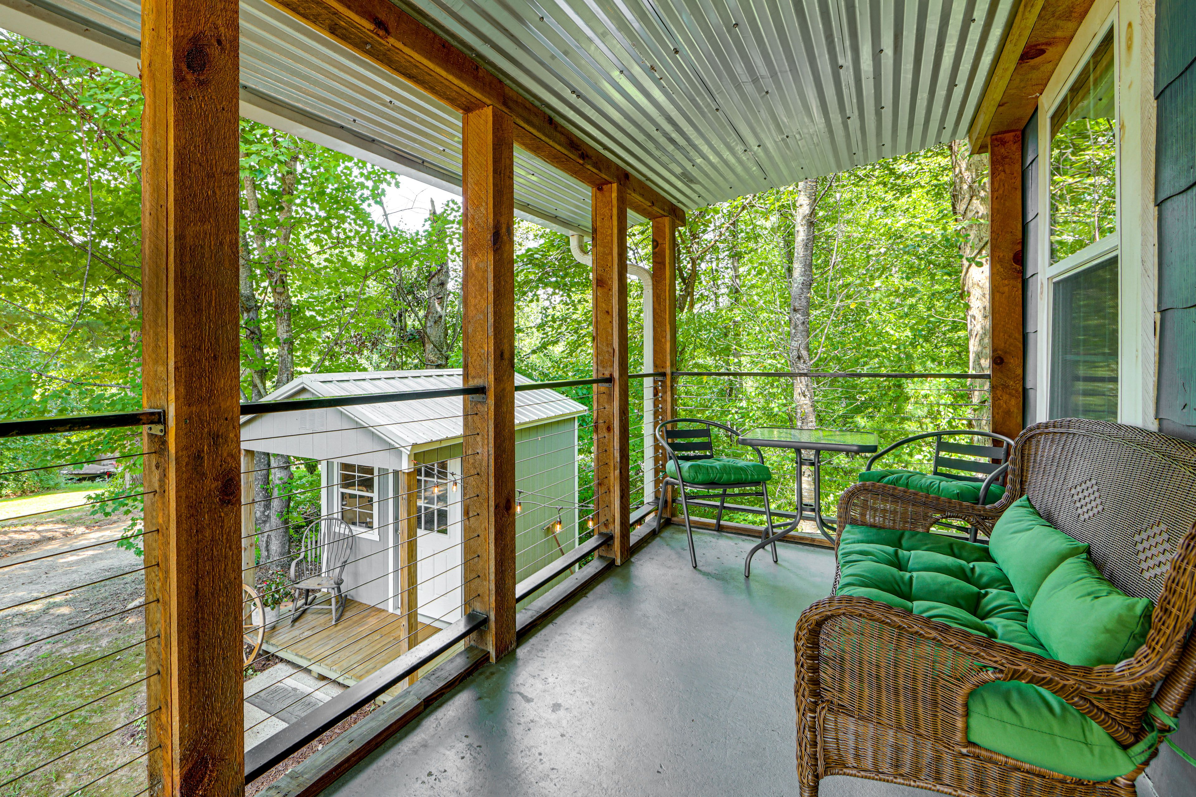 Candler Vacation Rental | 1BR | 1BA | 400 Sq Ft | Stairs Required