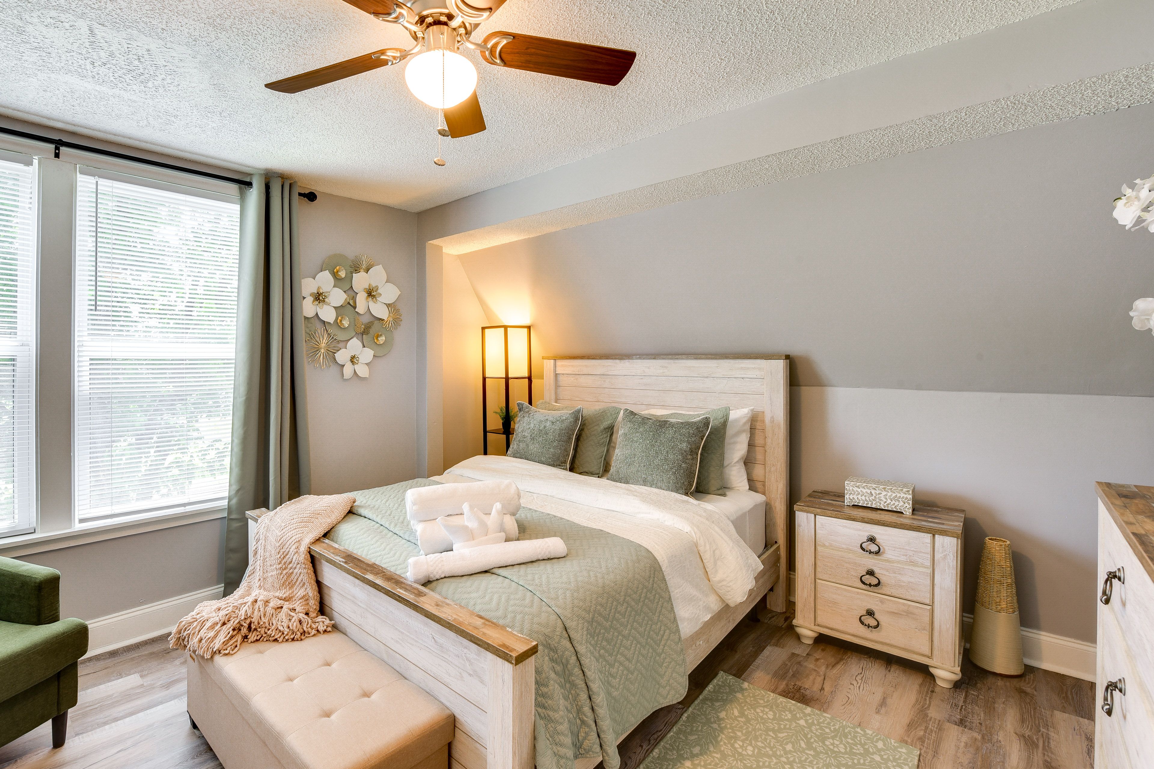 Bedroom 3 | Queen Bed | 2nd Floor