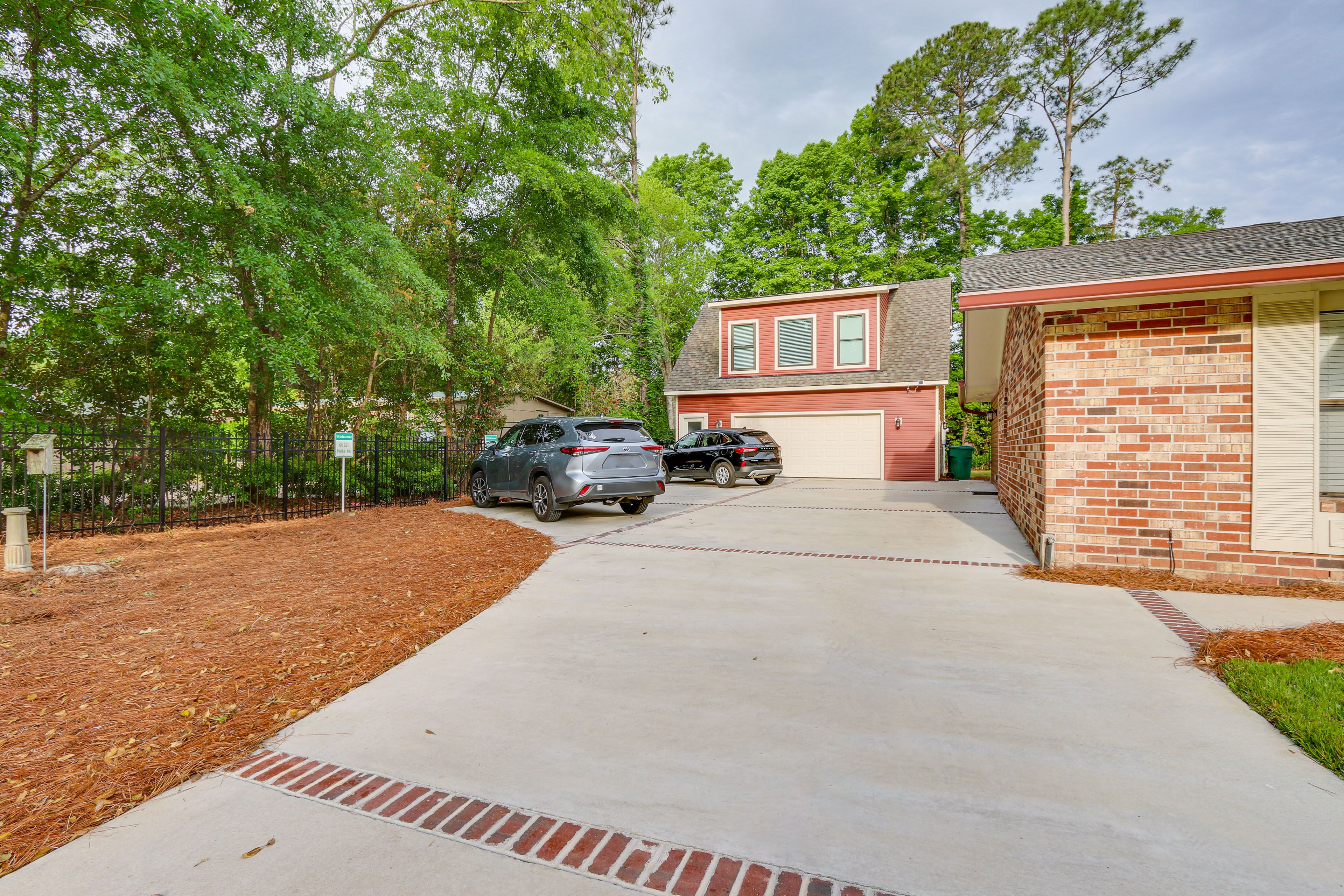 Driveway Parking (4 Vehicles)