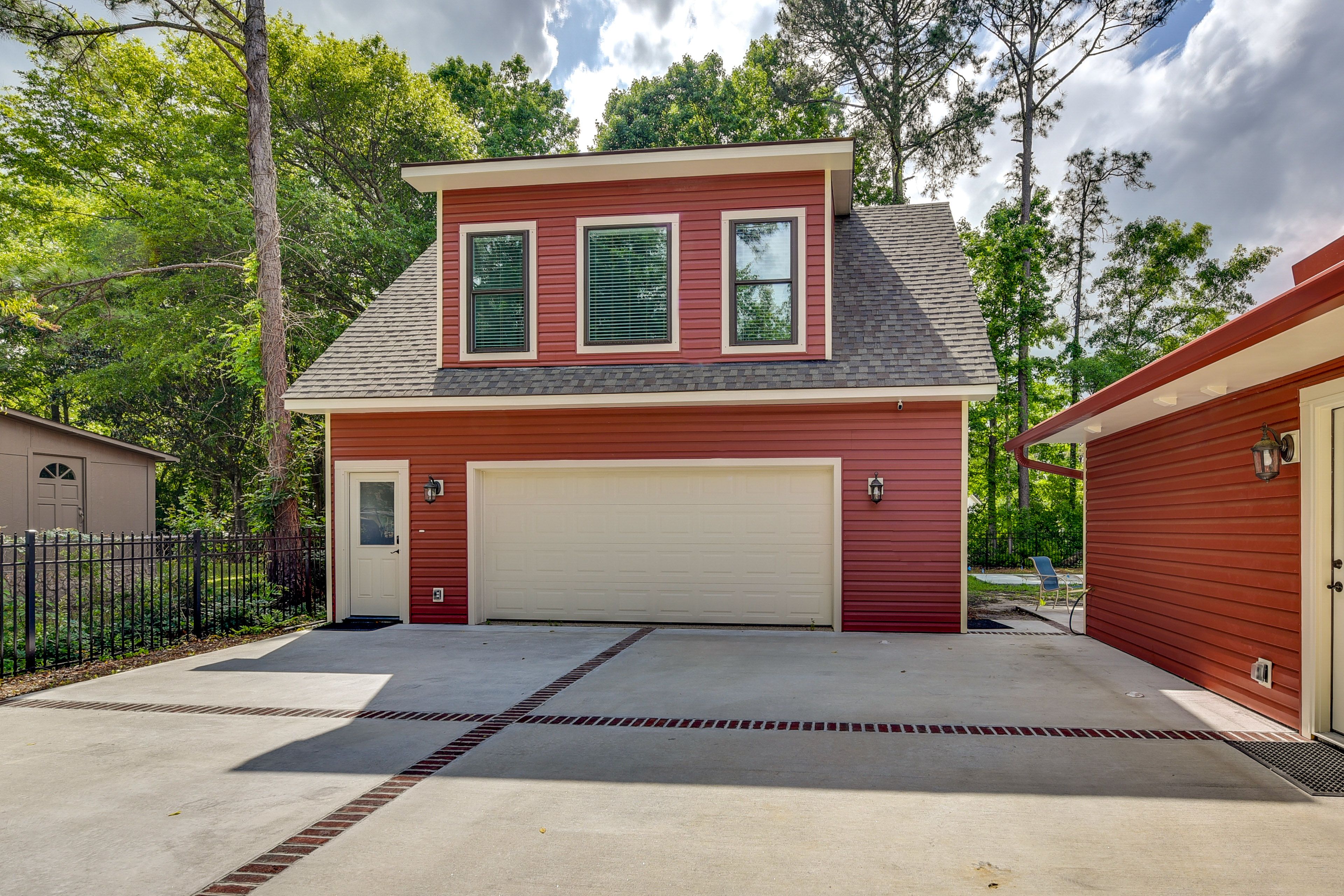 Garage Apartment Exterior | Stairs Required