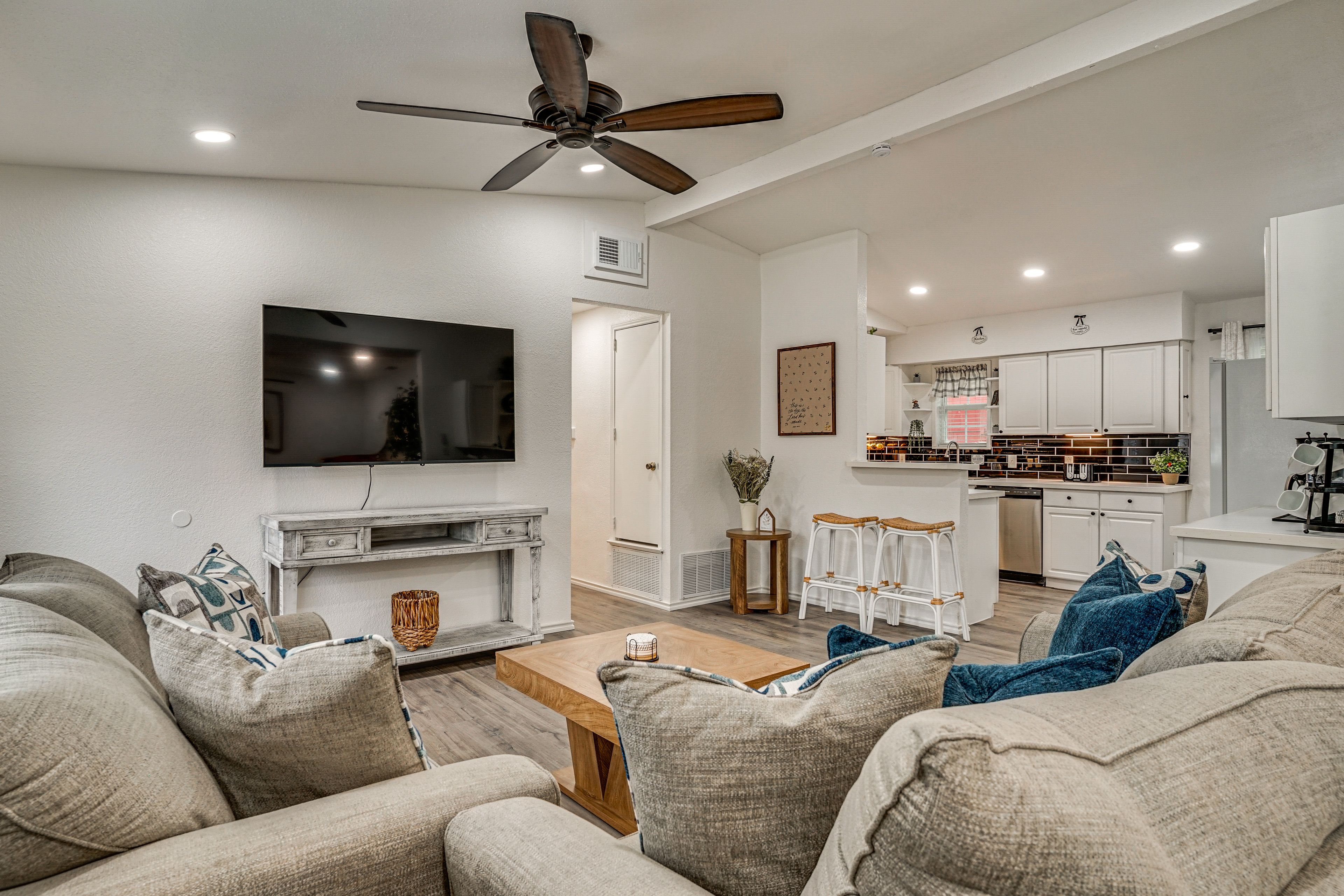 Arlington Vacation Rental | 3BR | 2BA | 1,229 Sq Ft