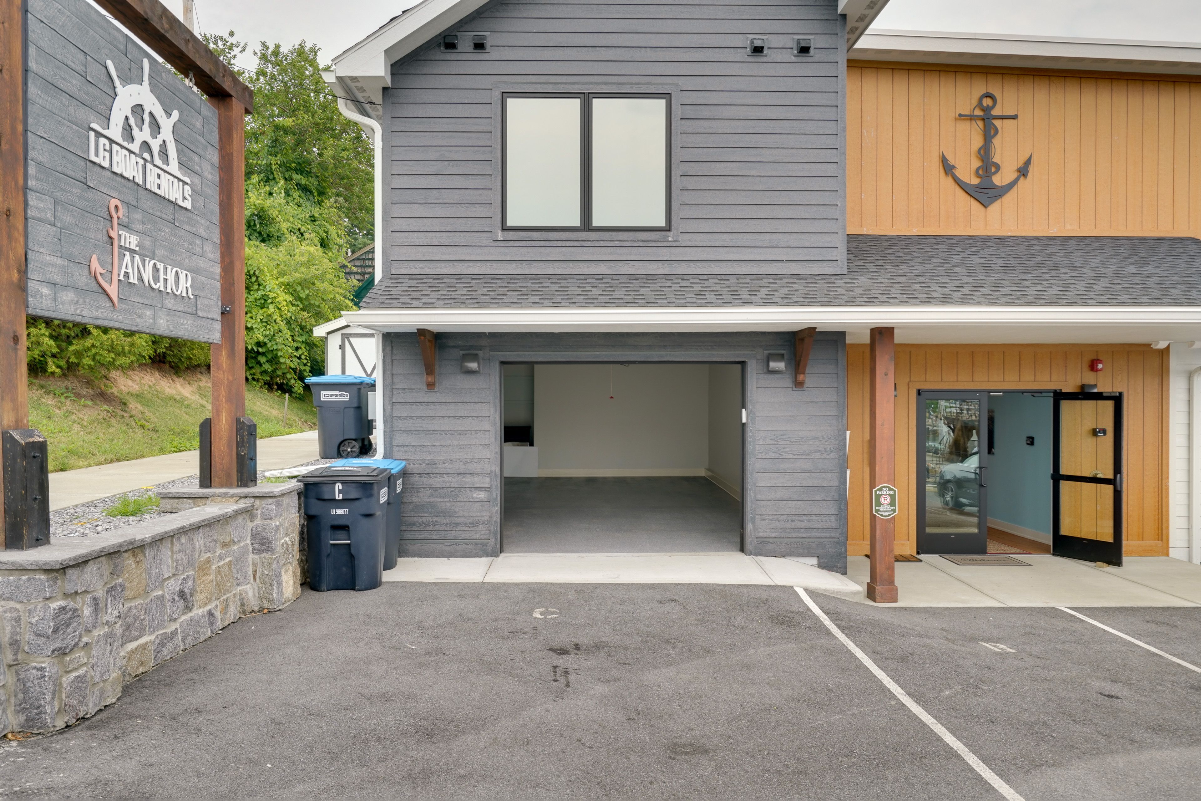 Garage Parking | 2 Vehicles