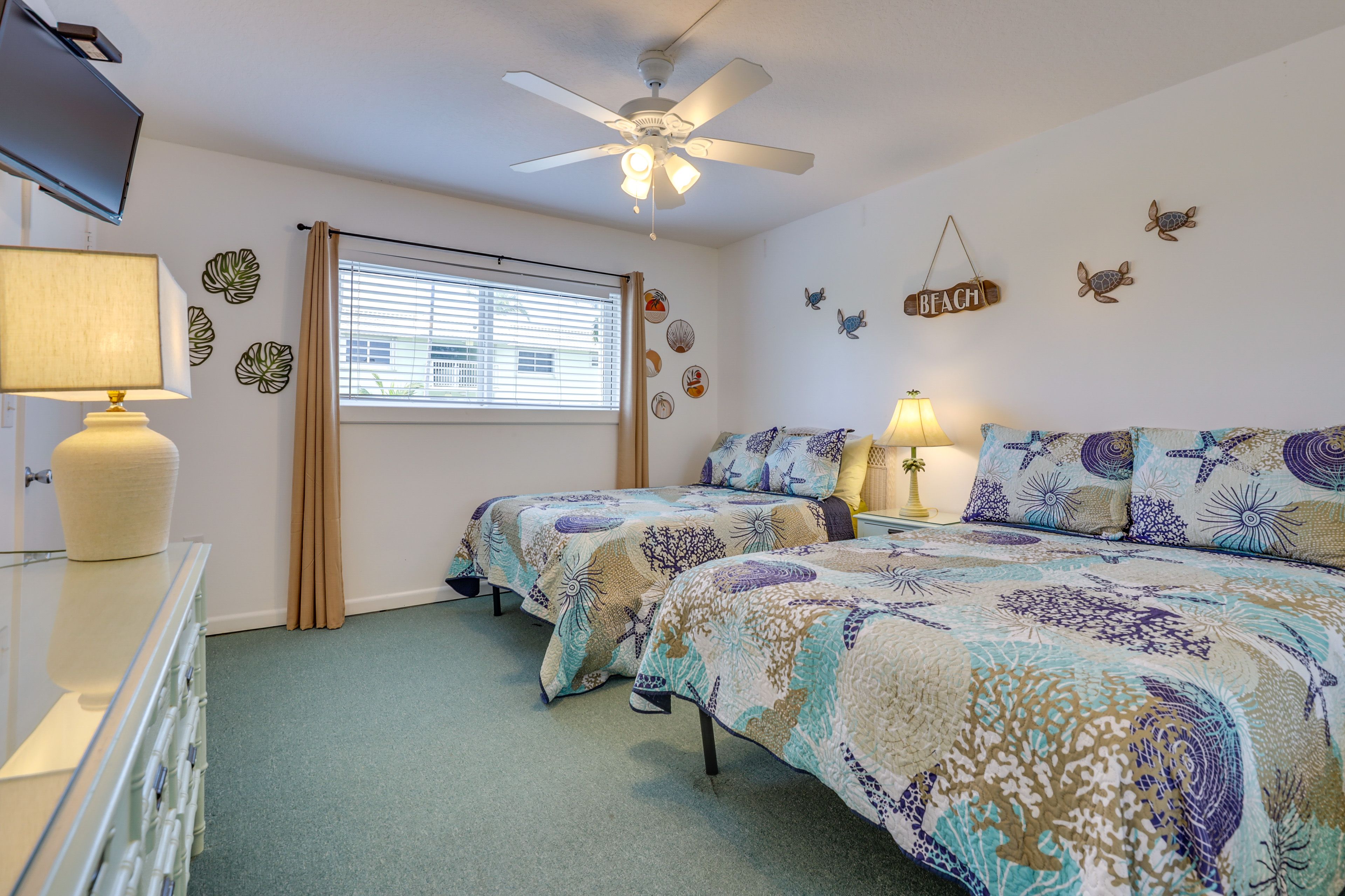 Bedroom 2 | 2 Queen Beds