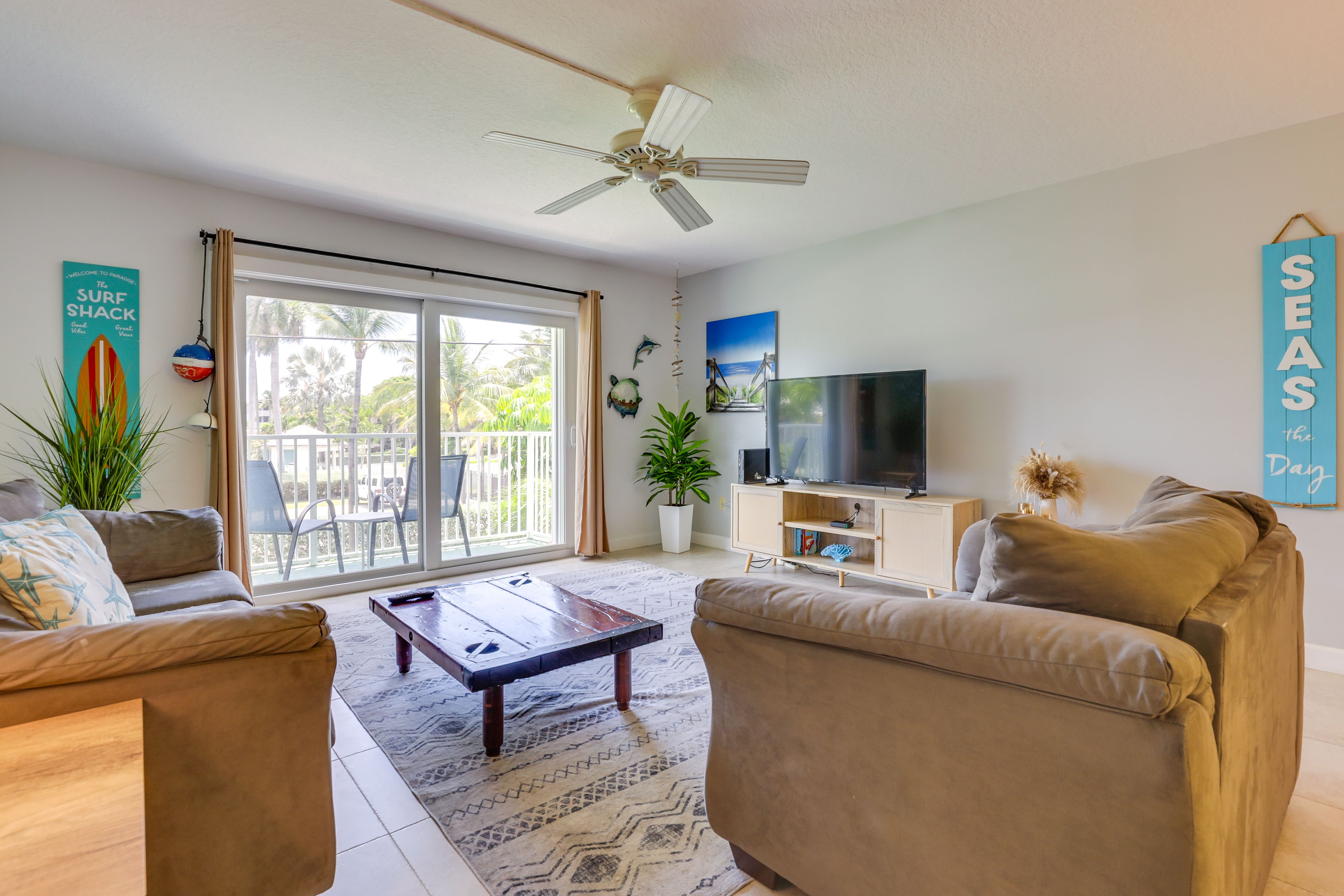 Key Colony Beach Vacation Rental | 2BR | 2BA | 980 Sq Ft | Stairs to Enter