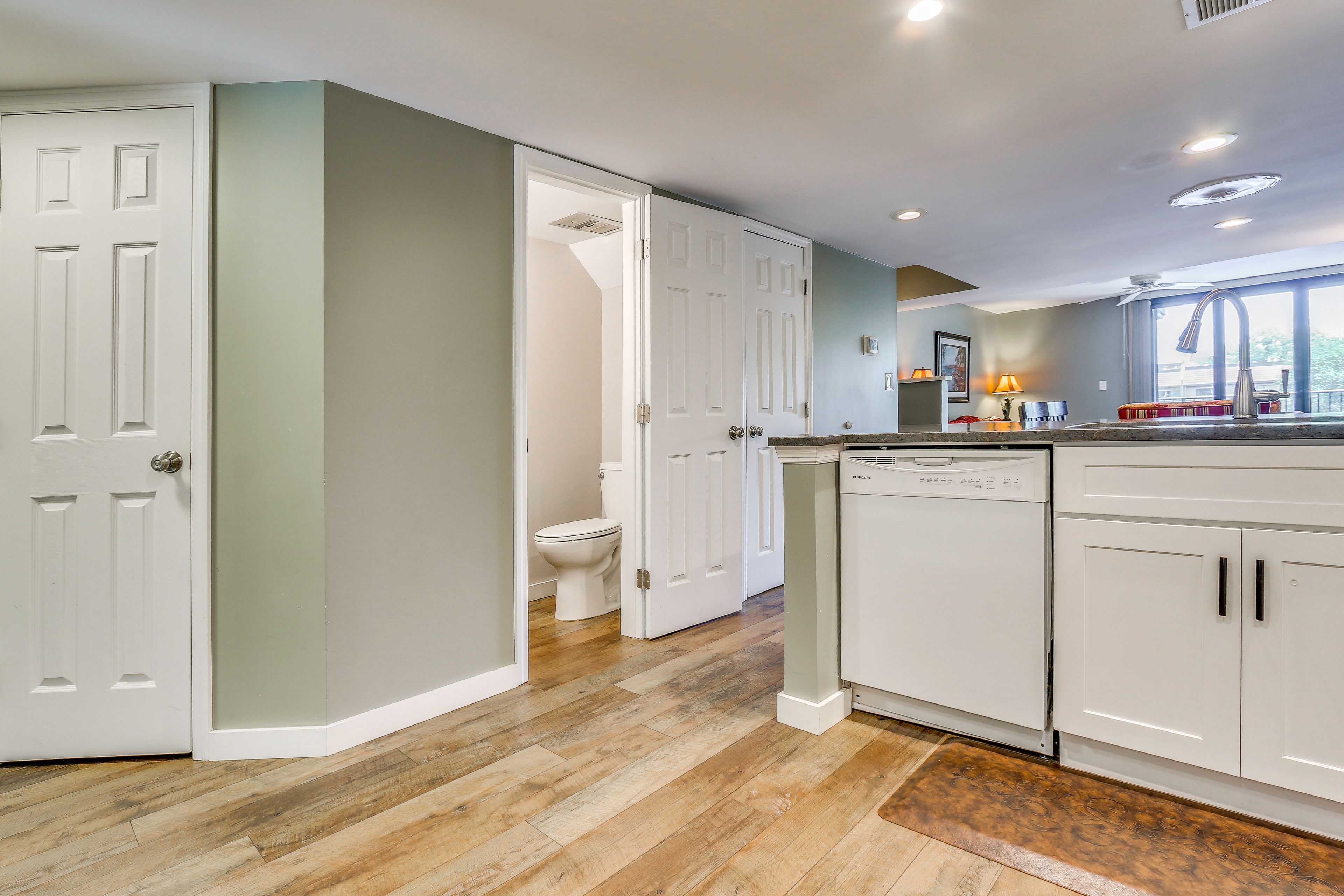 Half Bathroom | 1st Level