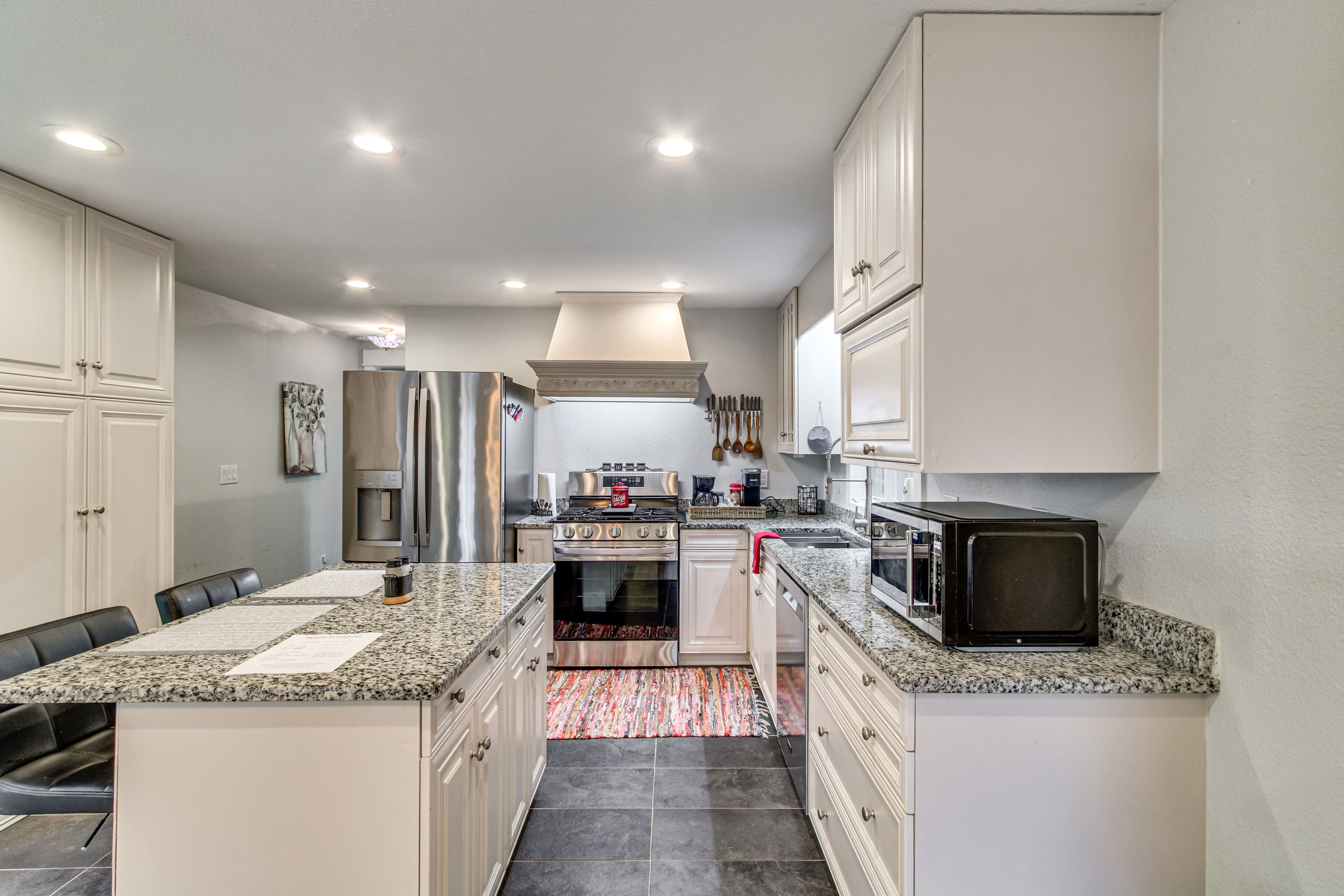Kitchen | Dishwasher