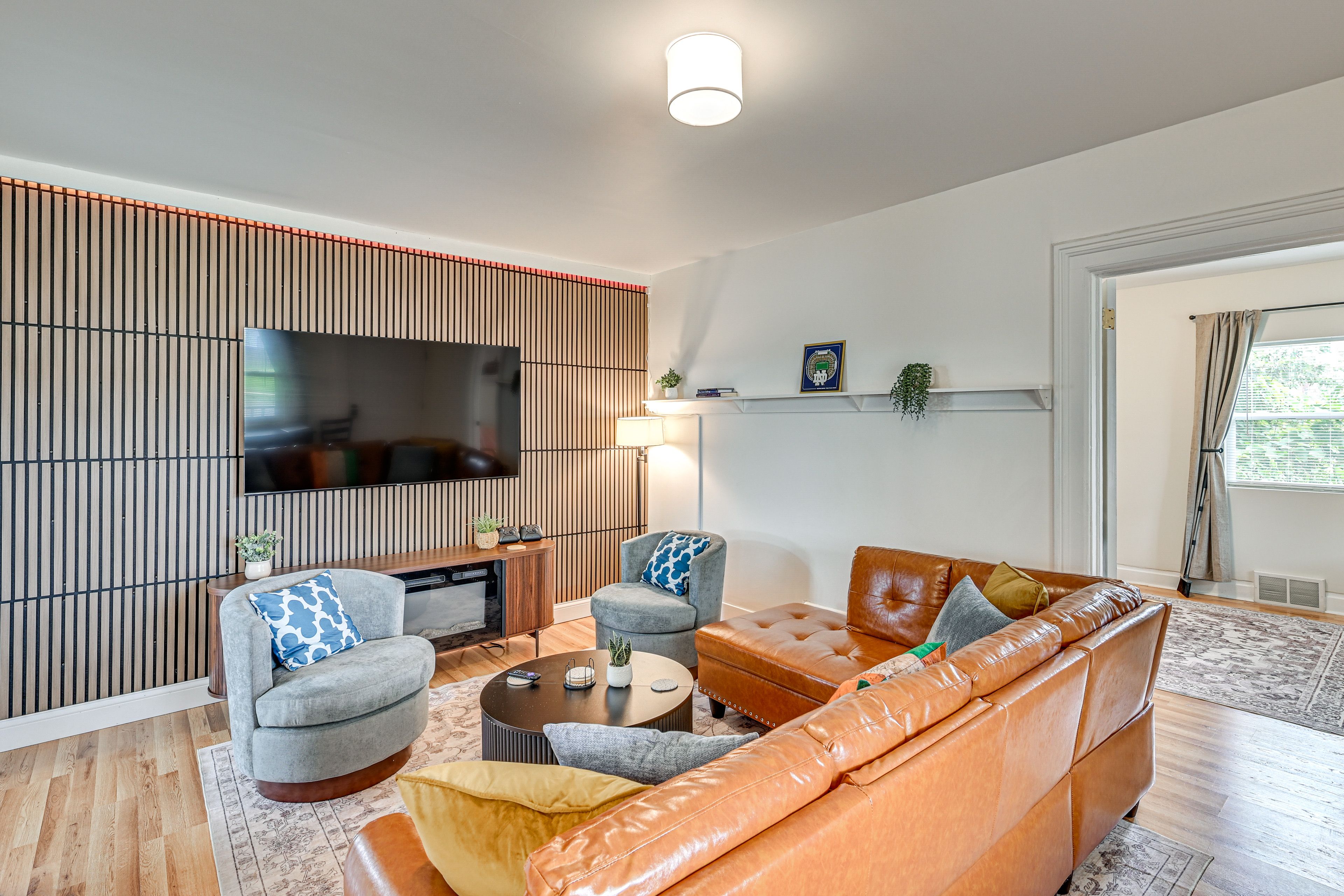 Living Room | Main Level