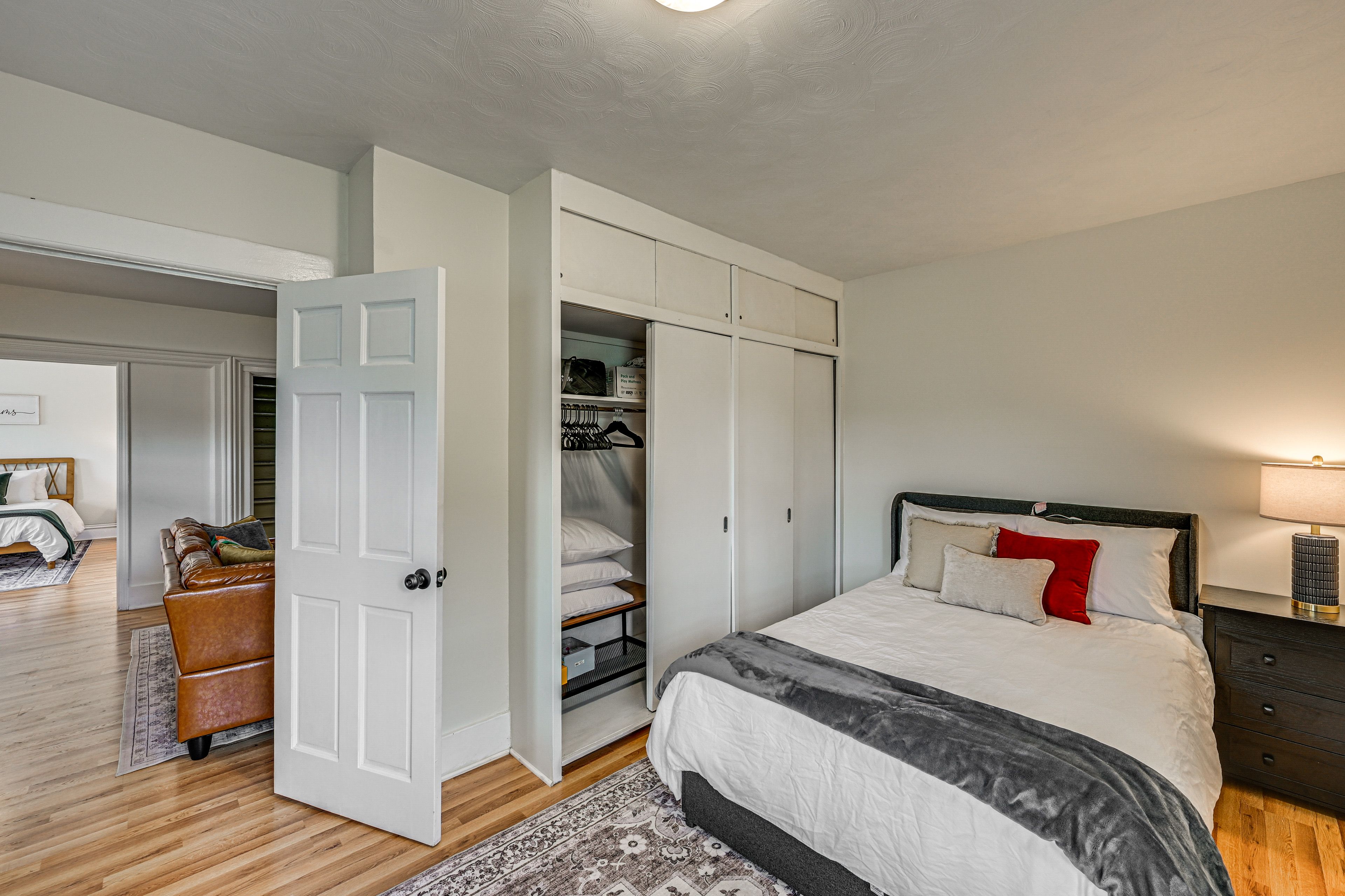 Bedroom 1 | Main Level | Queen Bed