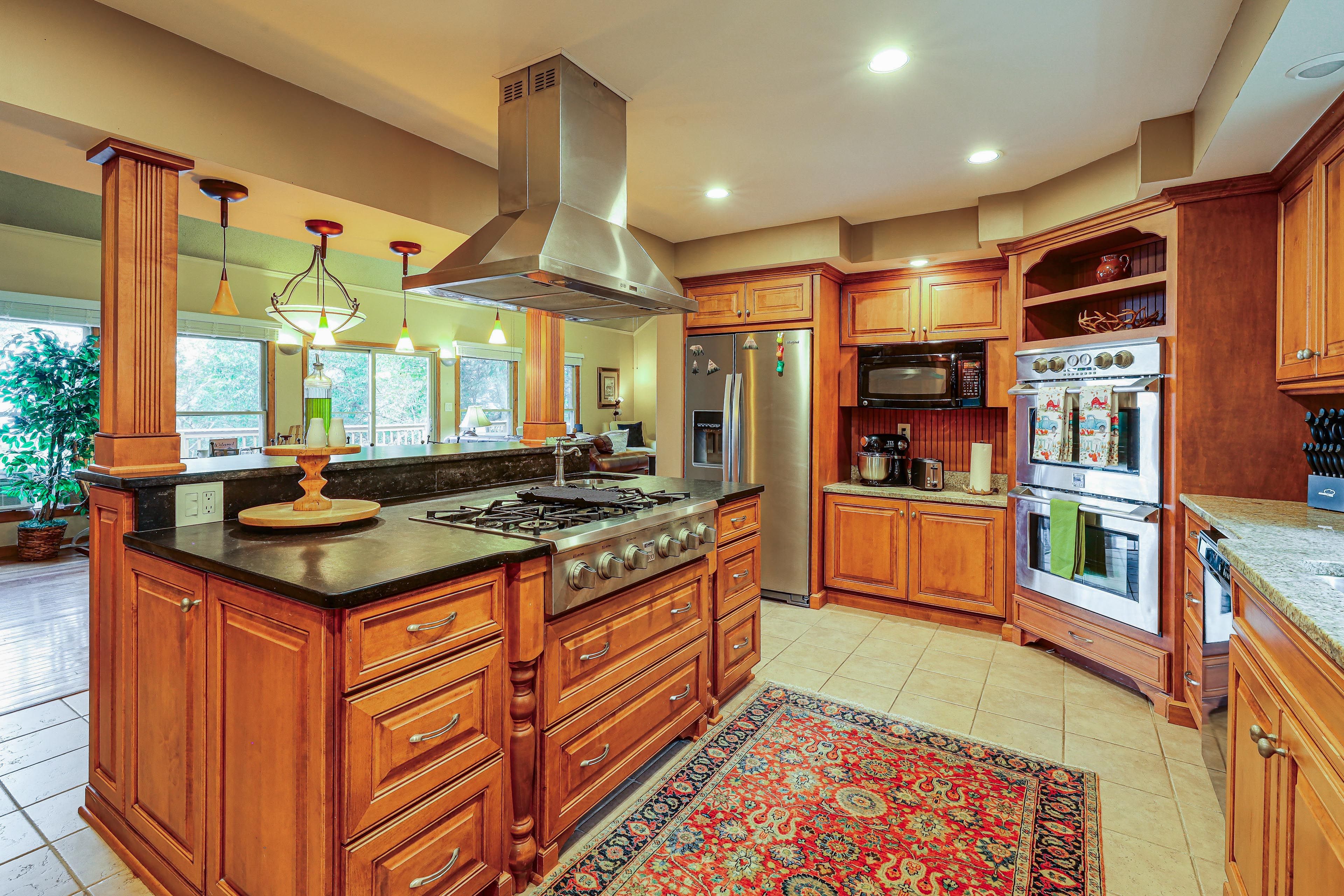 Kitchen | Cooking Basics | Main Level