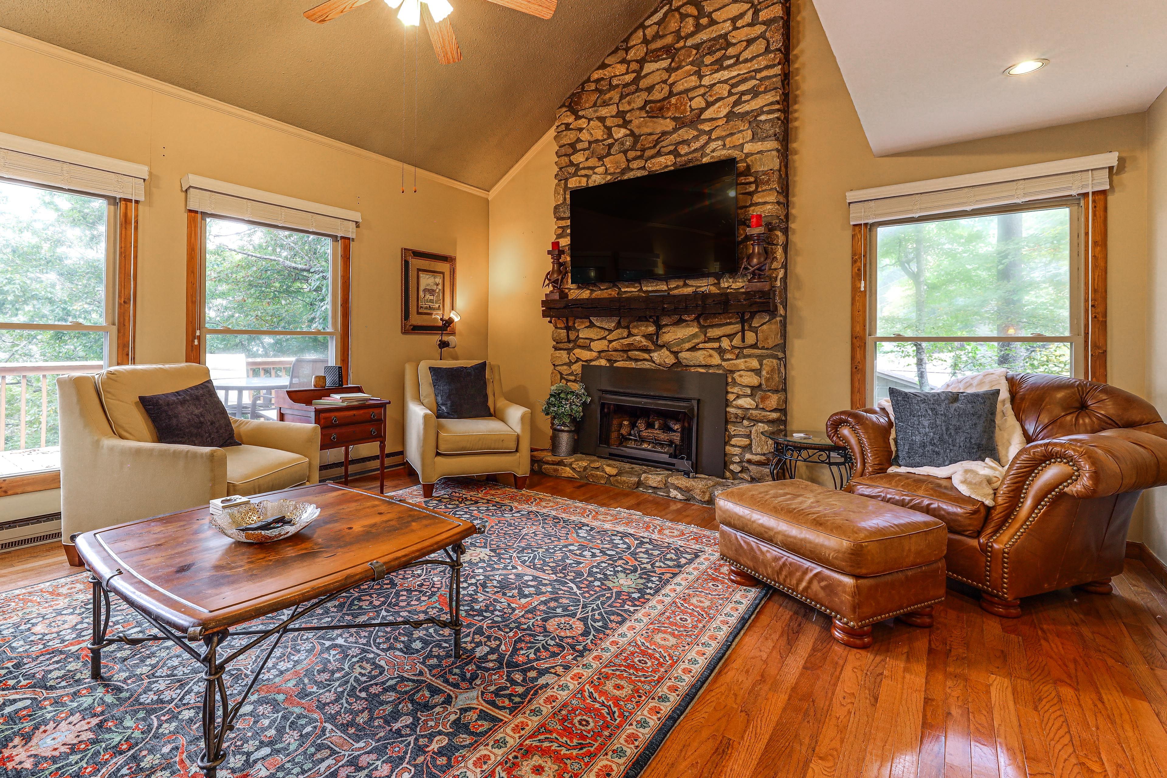 Mars Hill Vacation Rental | 4BR | 3BA | 2,500 Sq Ft