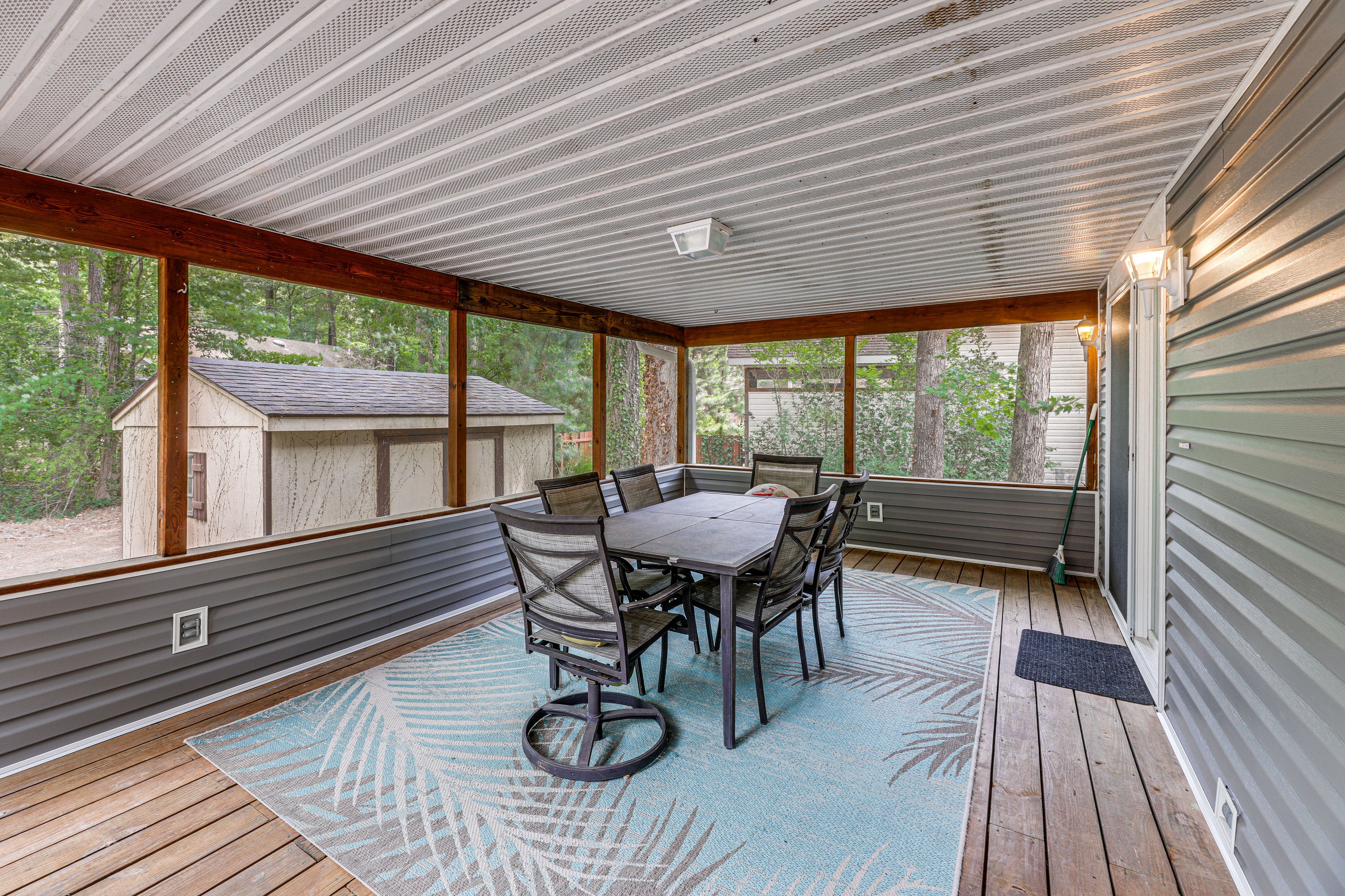 Screened Porch