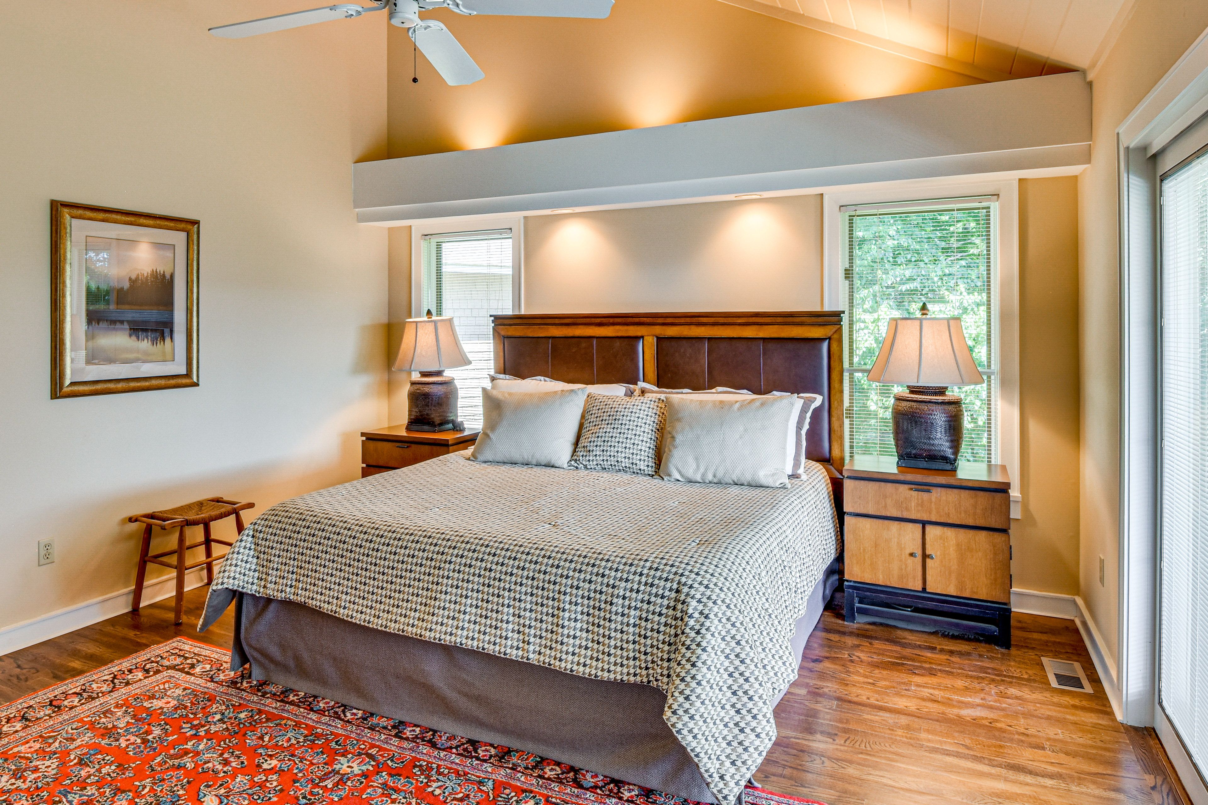 Bedroom 2 | King Bed