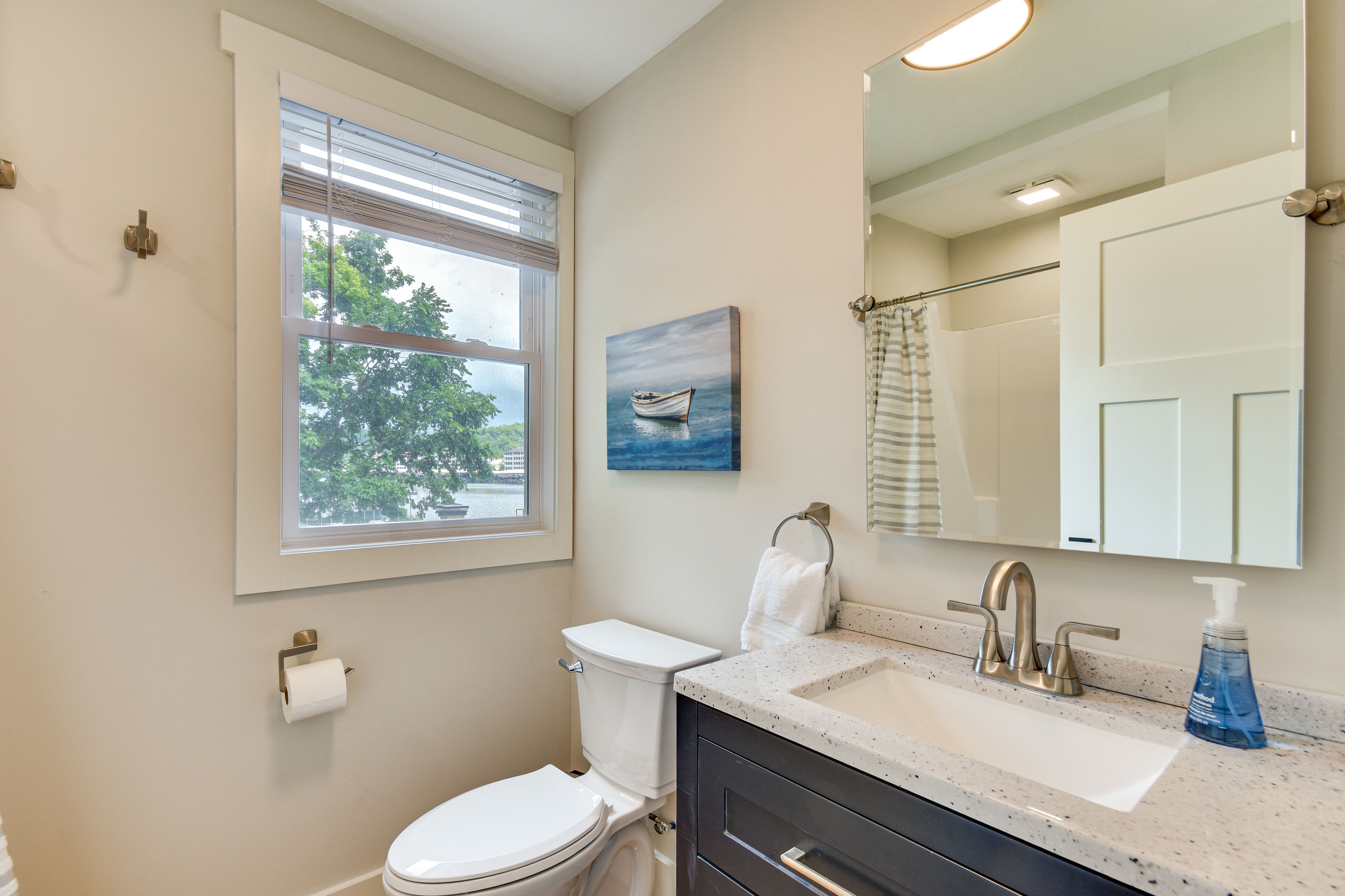 Bathroom | Main level