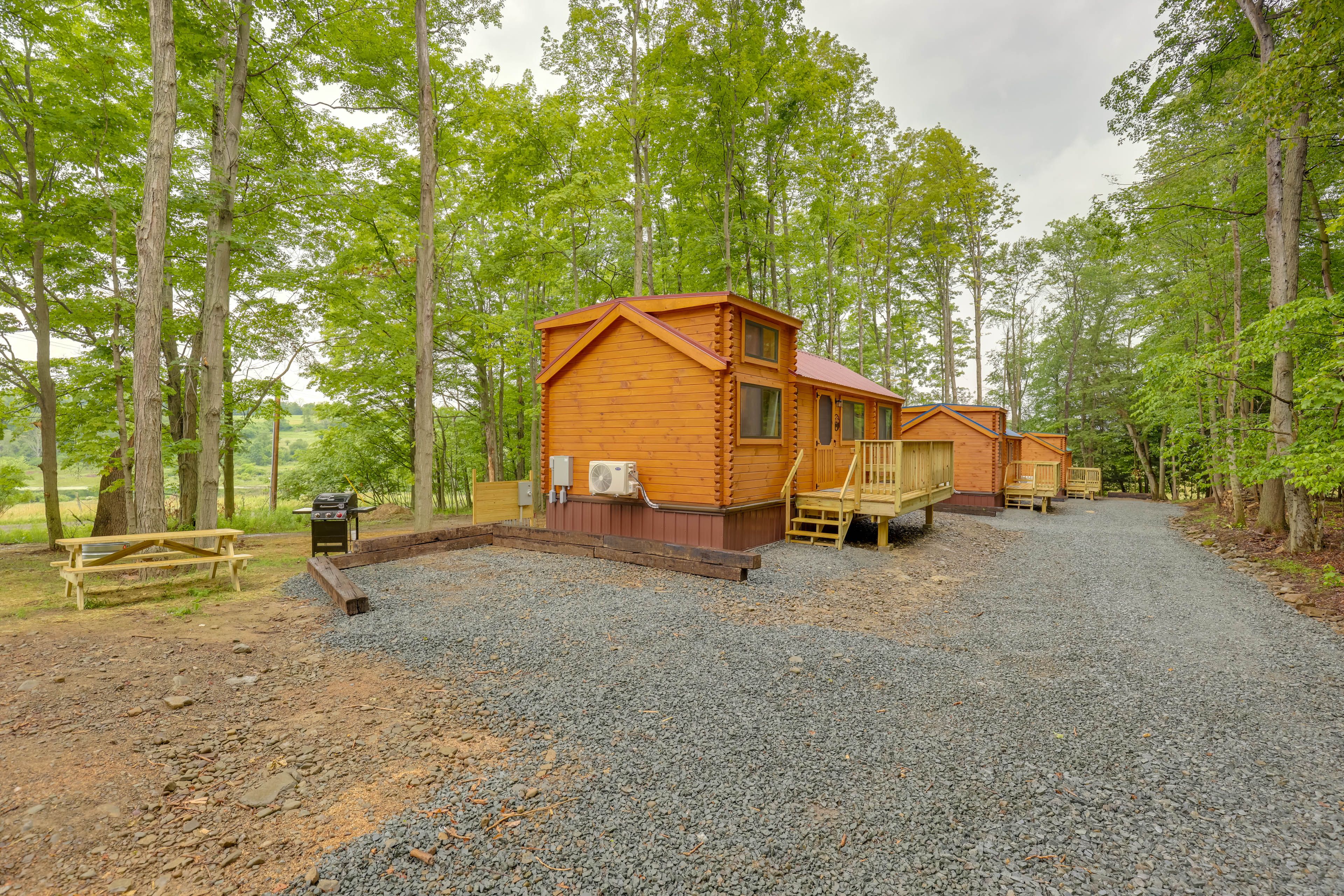 Property Exterior | Driveway Parking (6 Vehicles) | RV/Trailer Parking