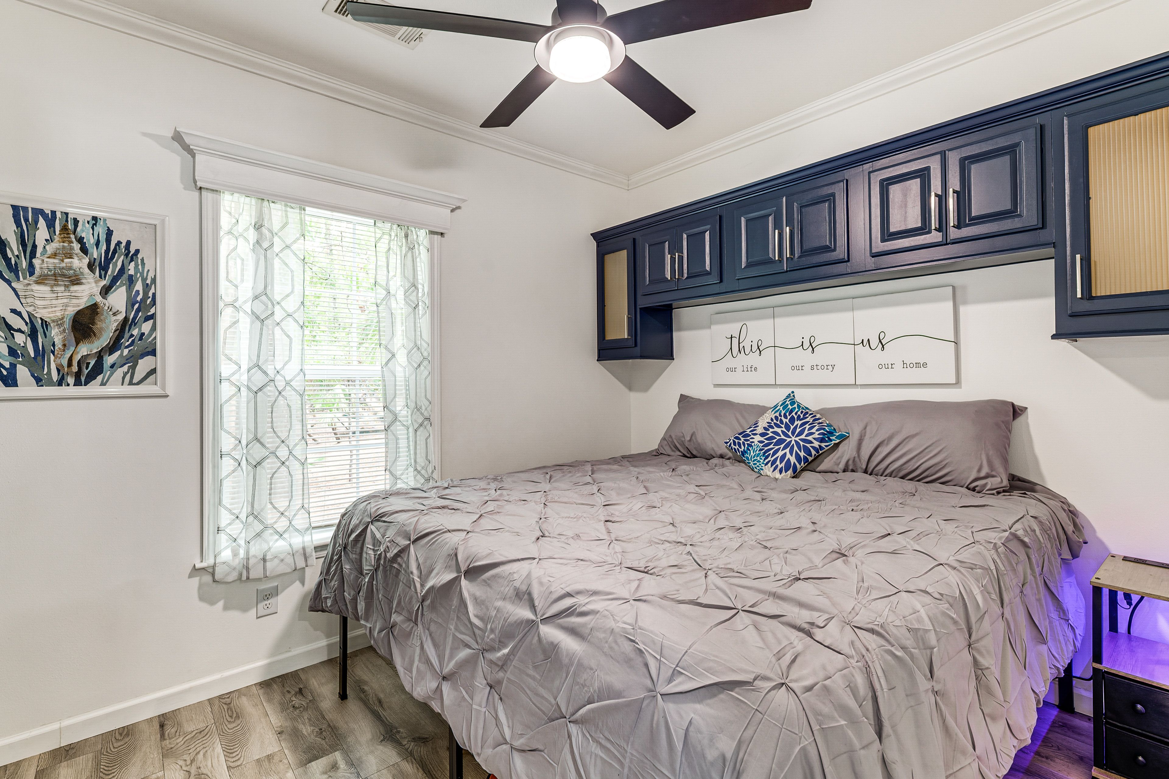 Bedroom | King Bed