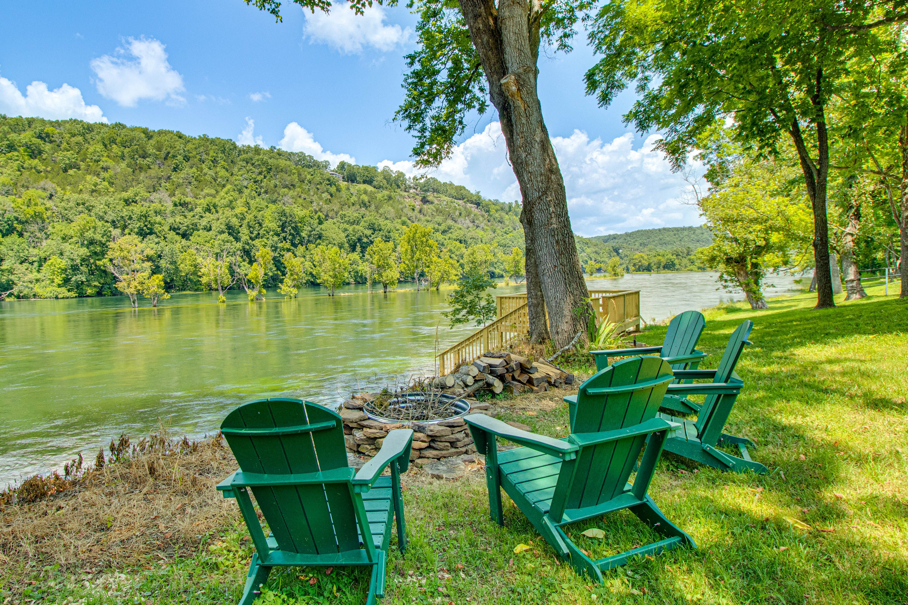 Cotter Vacation Rental | 3BR | 2BA | 2,150 Sq Ft | 3 Steps for Access