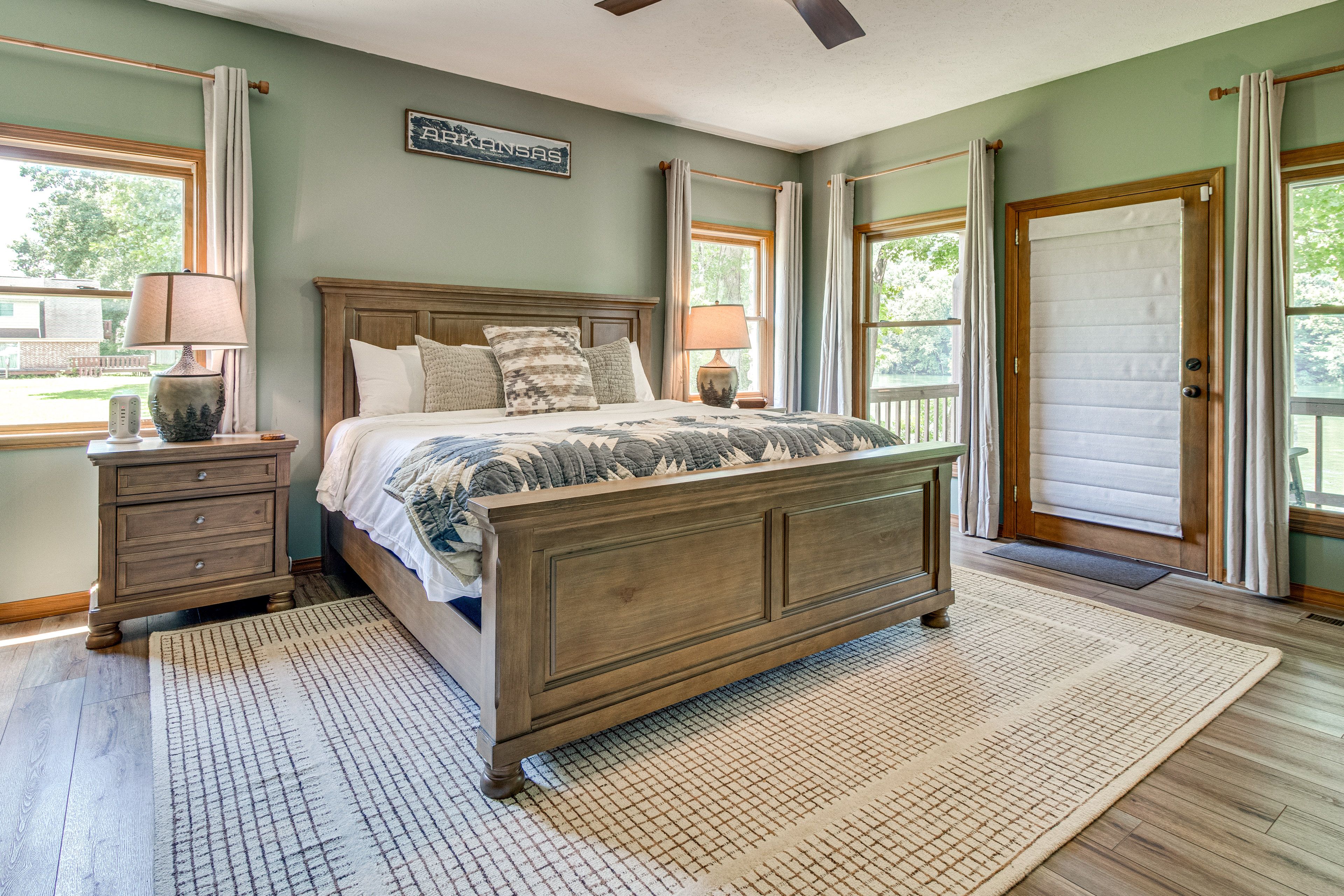 Bedroom 1 | King Bed
