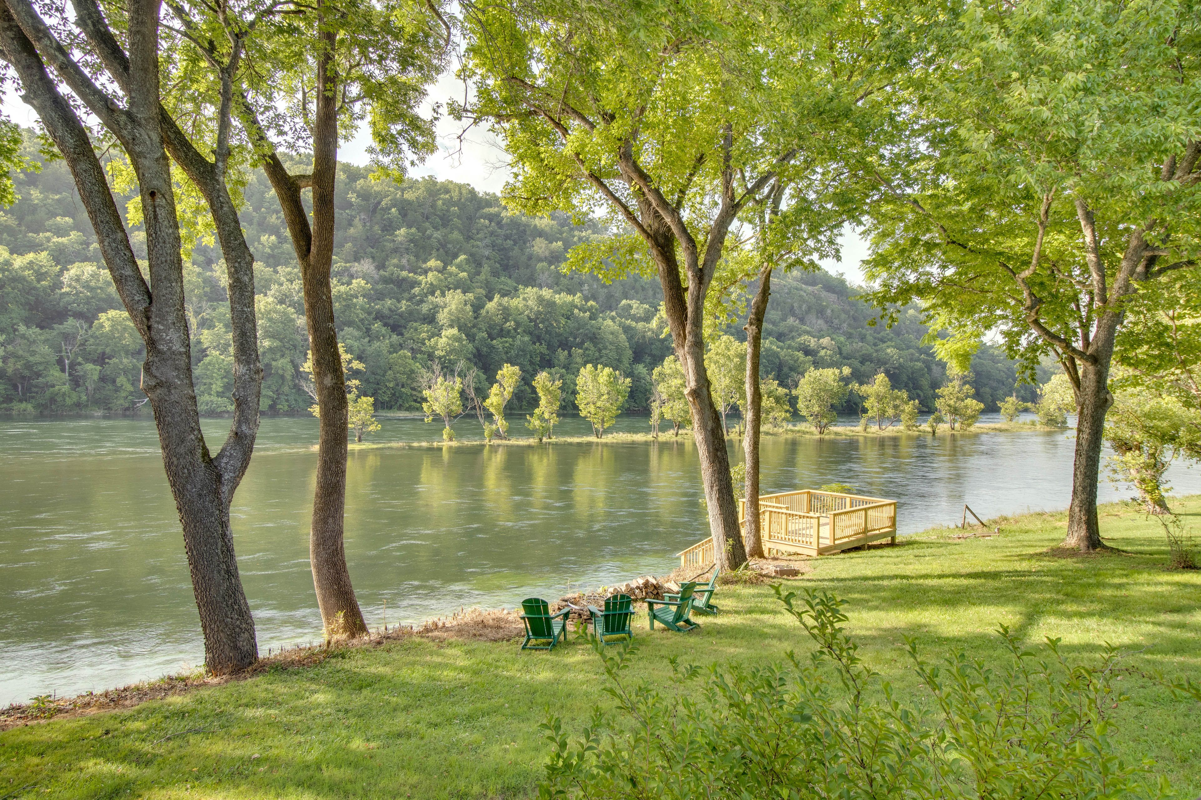 Exterior | River Access