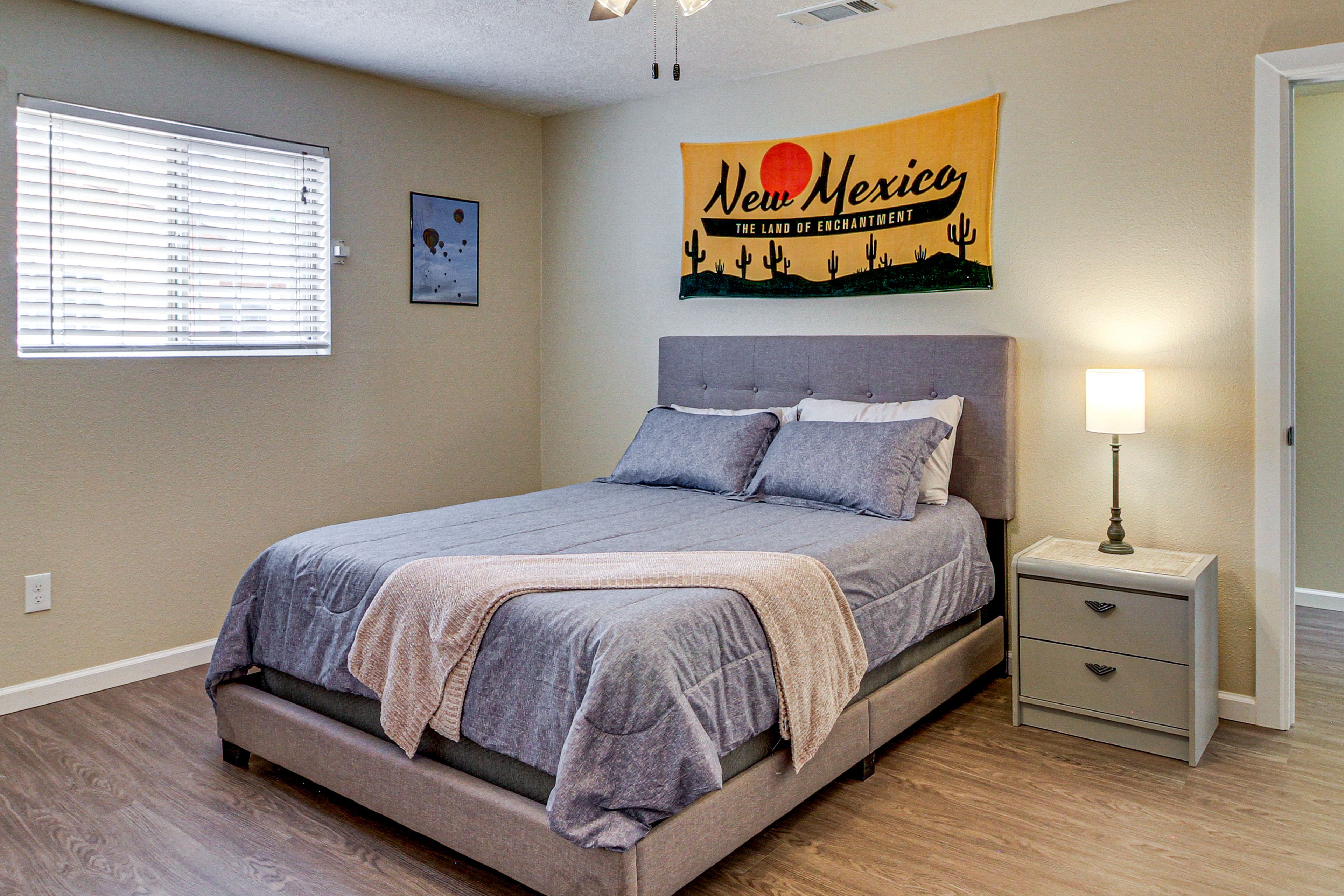 Bedroom 3 | Queen Bed