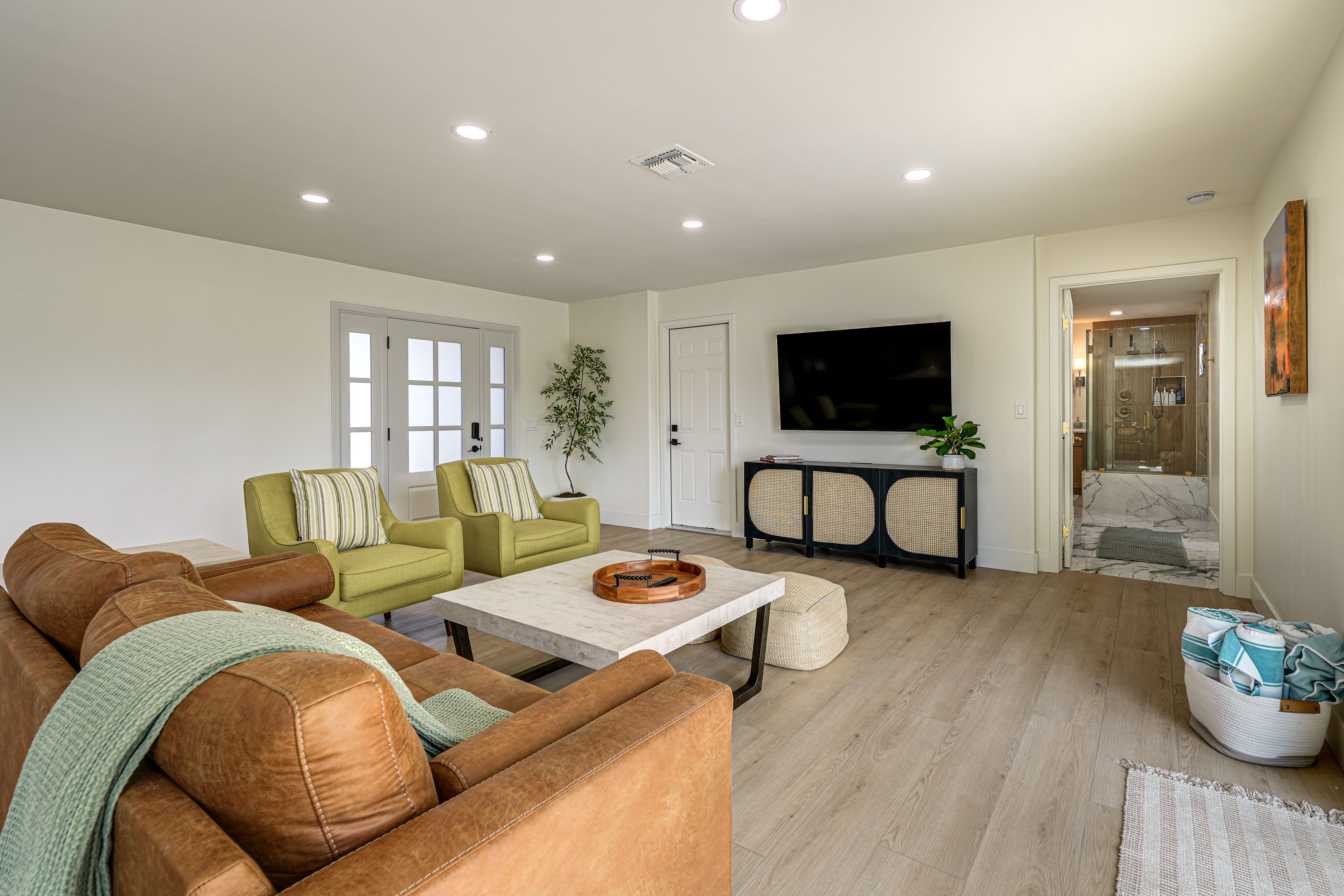 Living Room | Smart TV