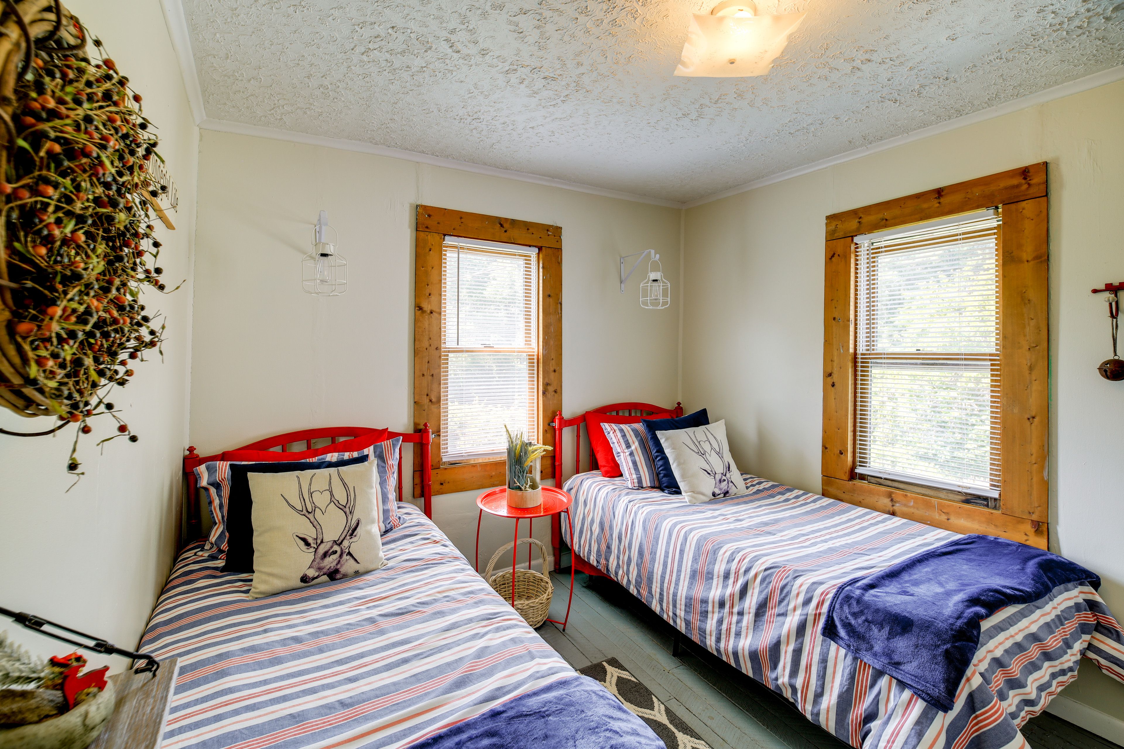 Bedroom 2 | 2 Twin Beds
