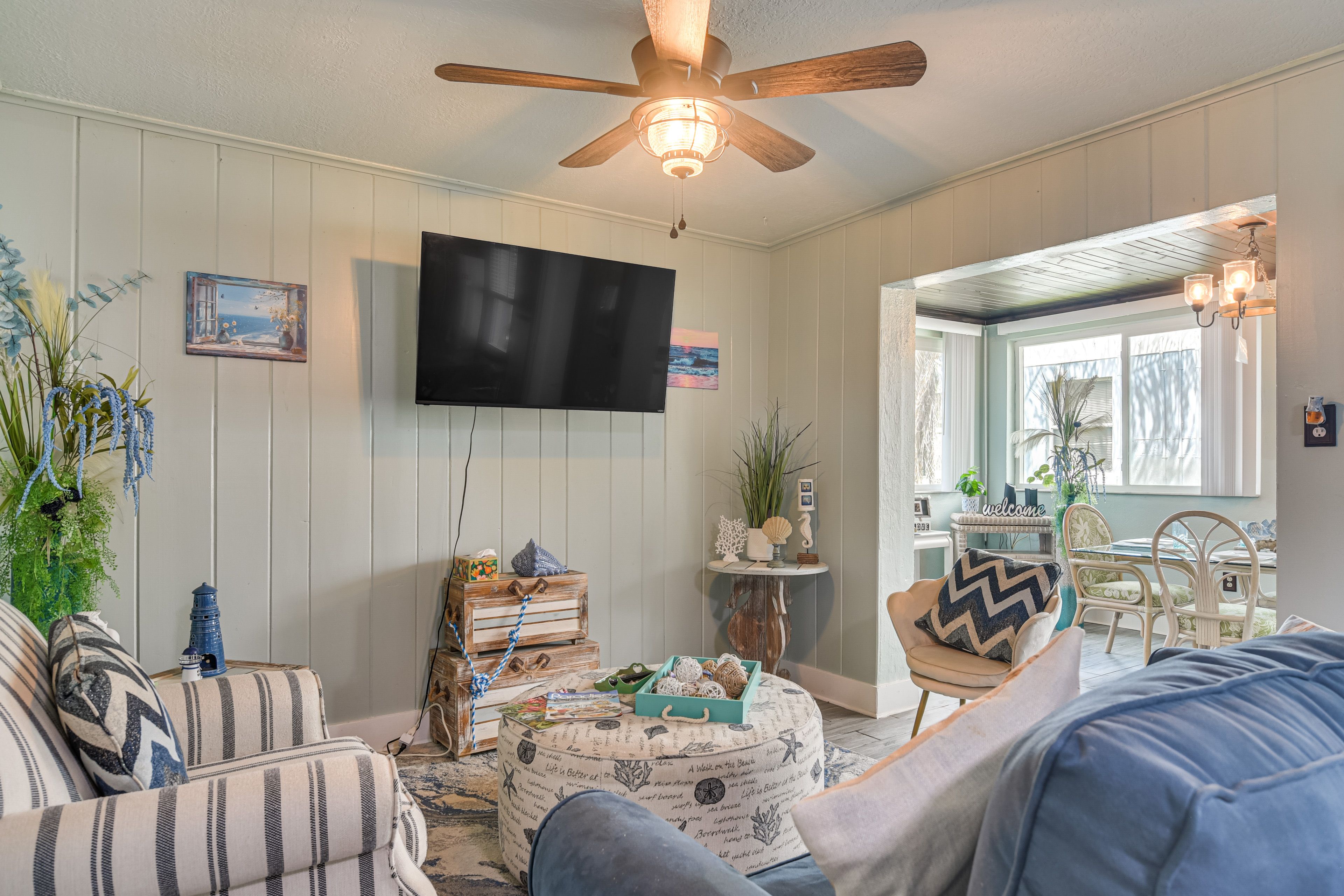 Living Room (Unit 5) | Open Interior