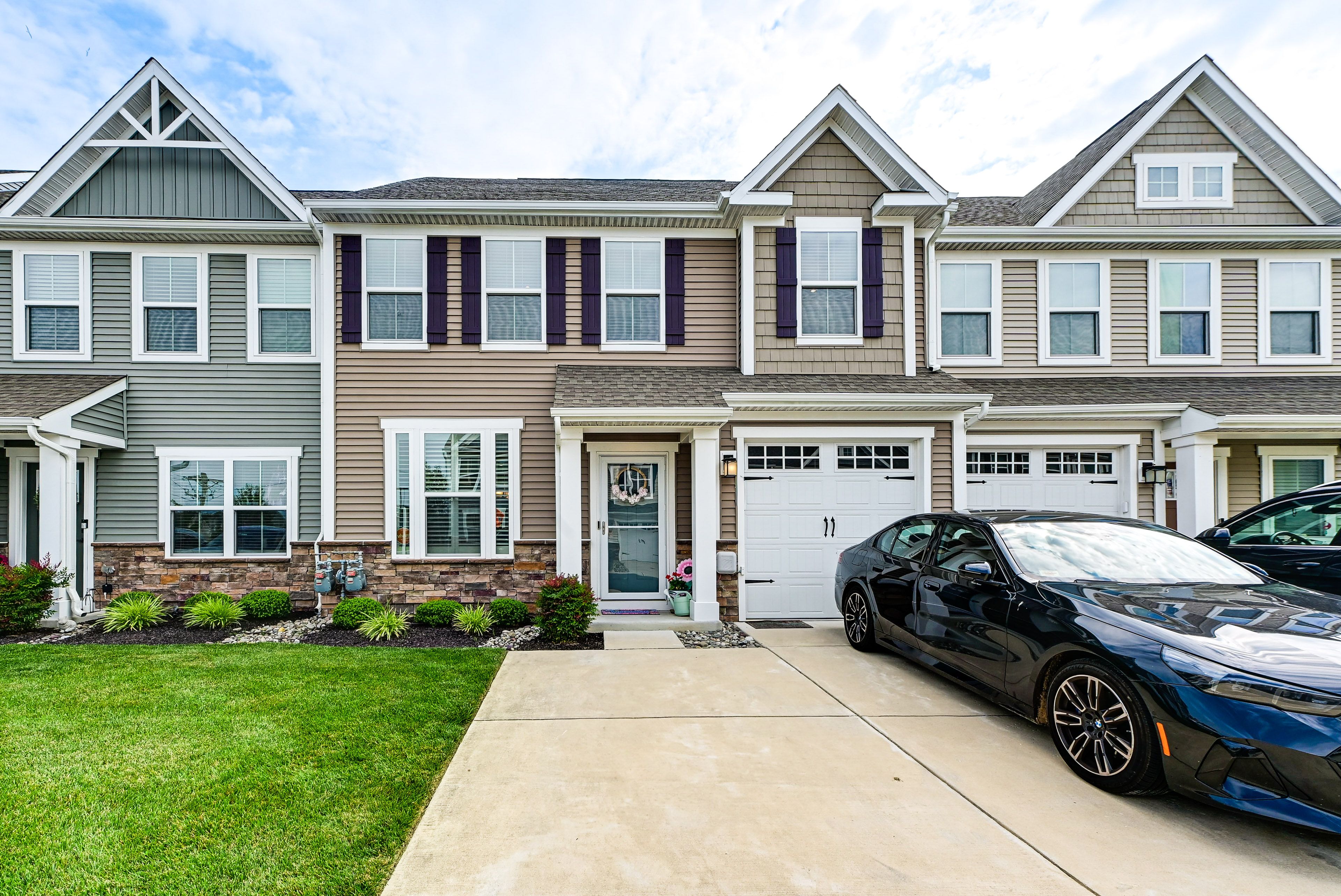 Parking | Carport (1 Vehicle) | Driveway (2 Vehicles)