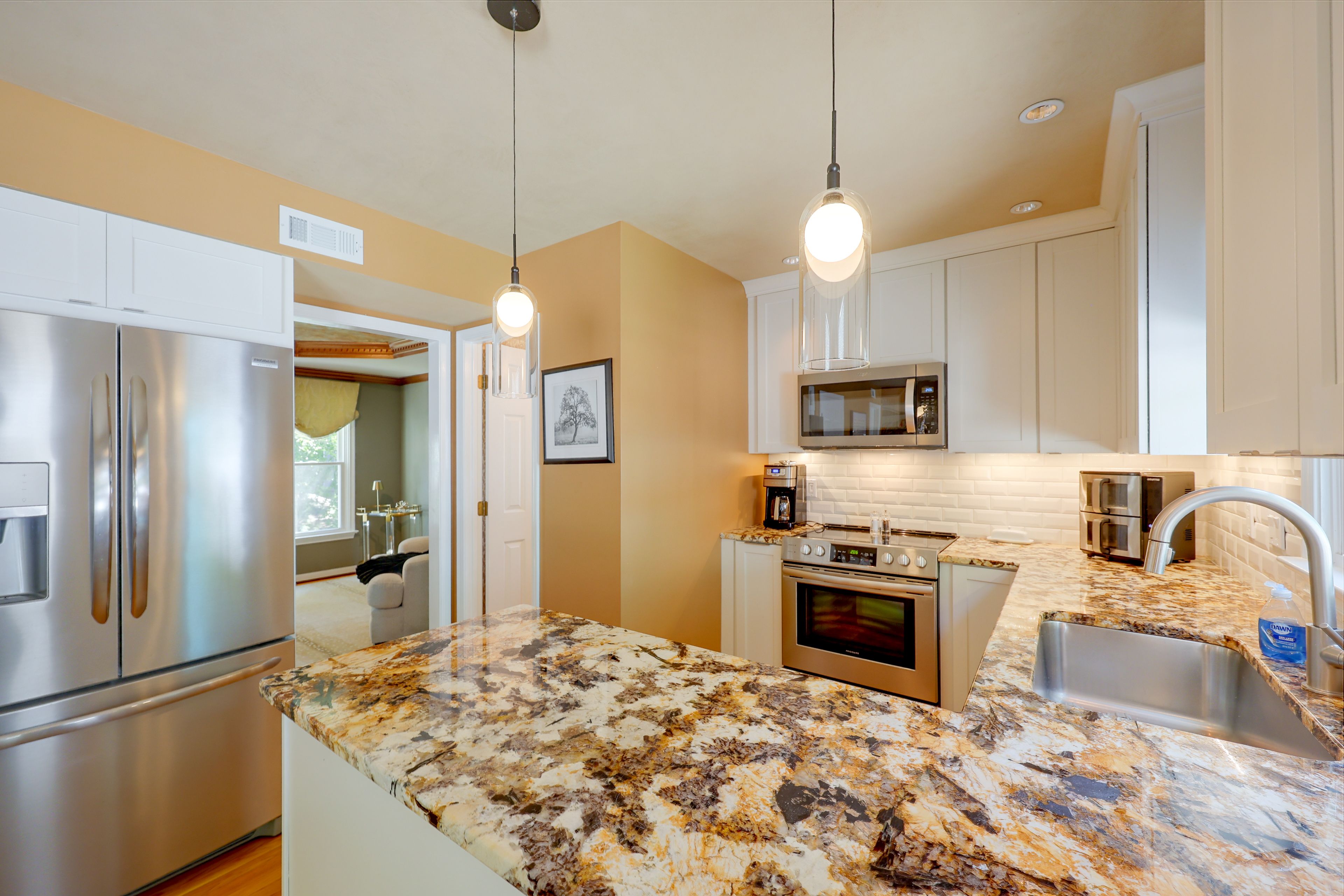 Kitchen | Dishwasher | Main Level