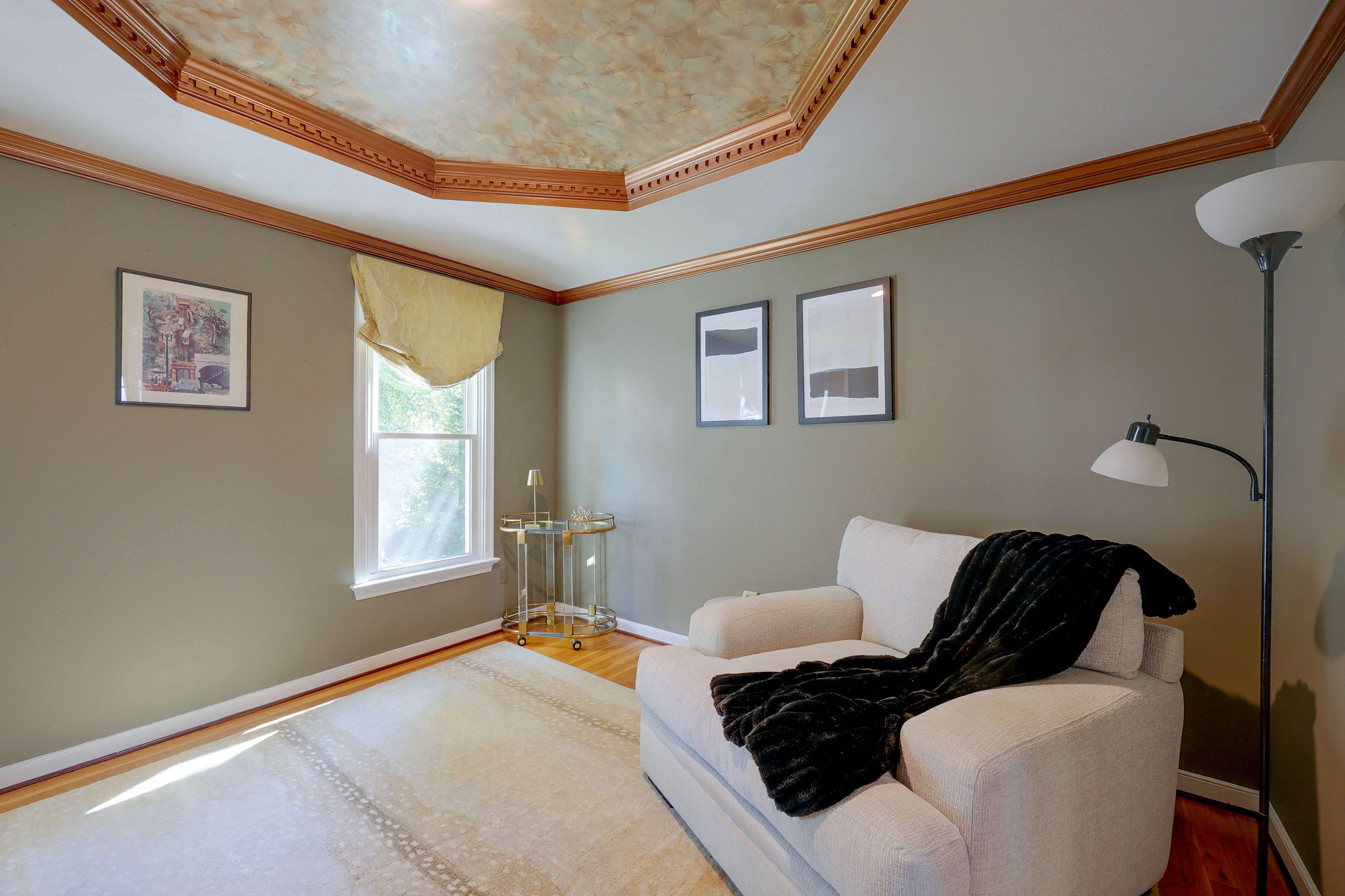 Sitting Area | Workspace | Main Level