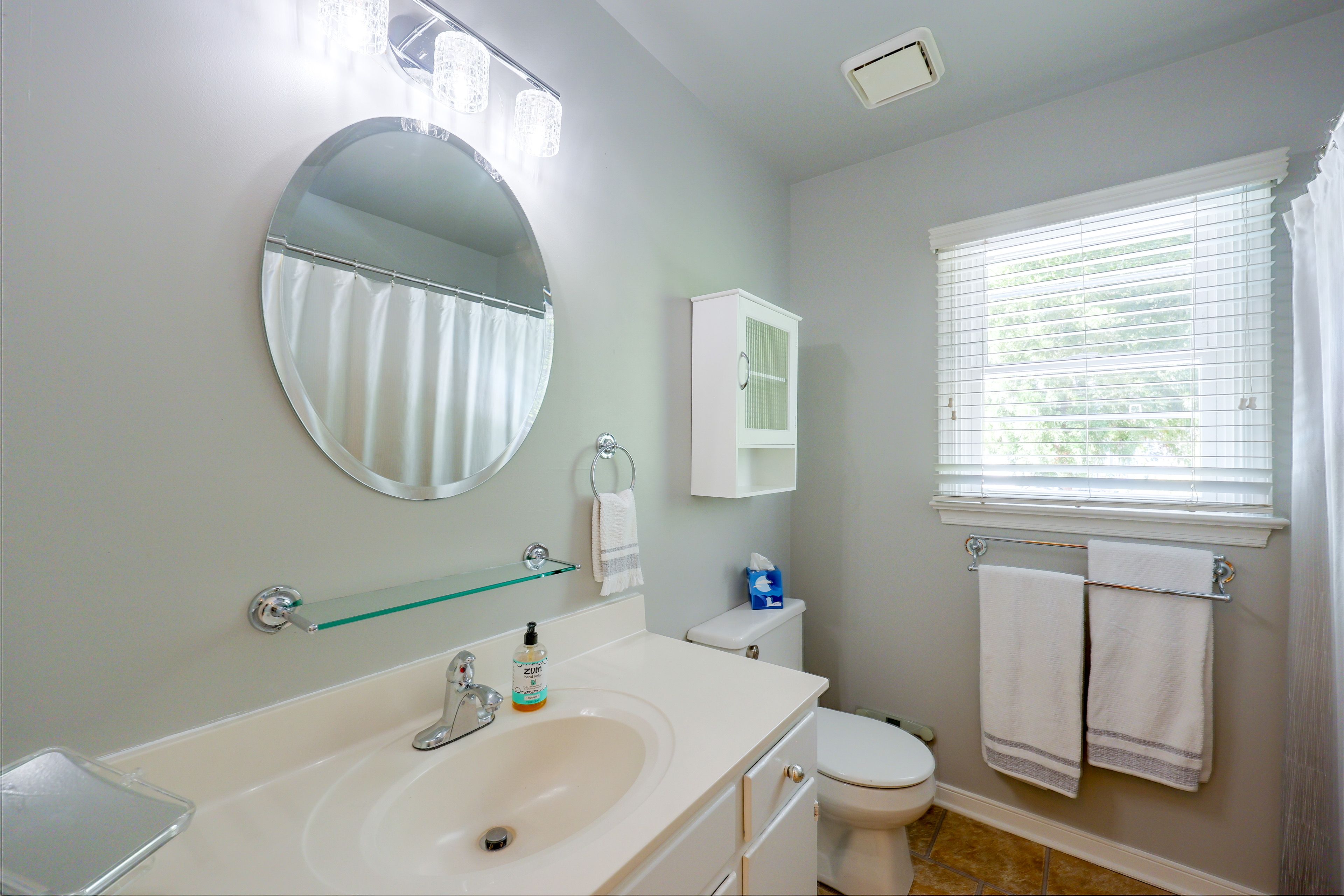 Bathroom | Upper Level