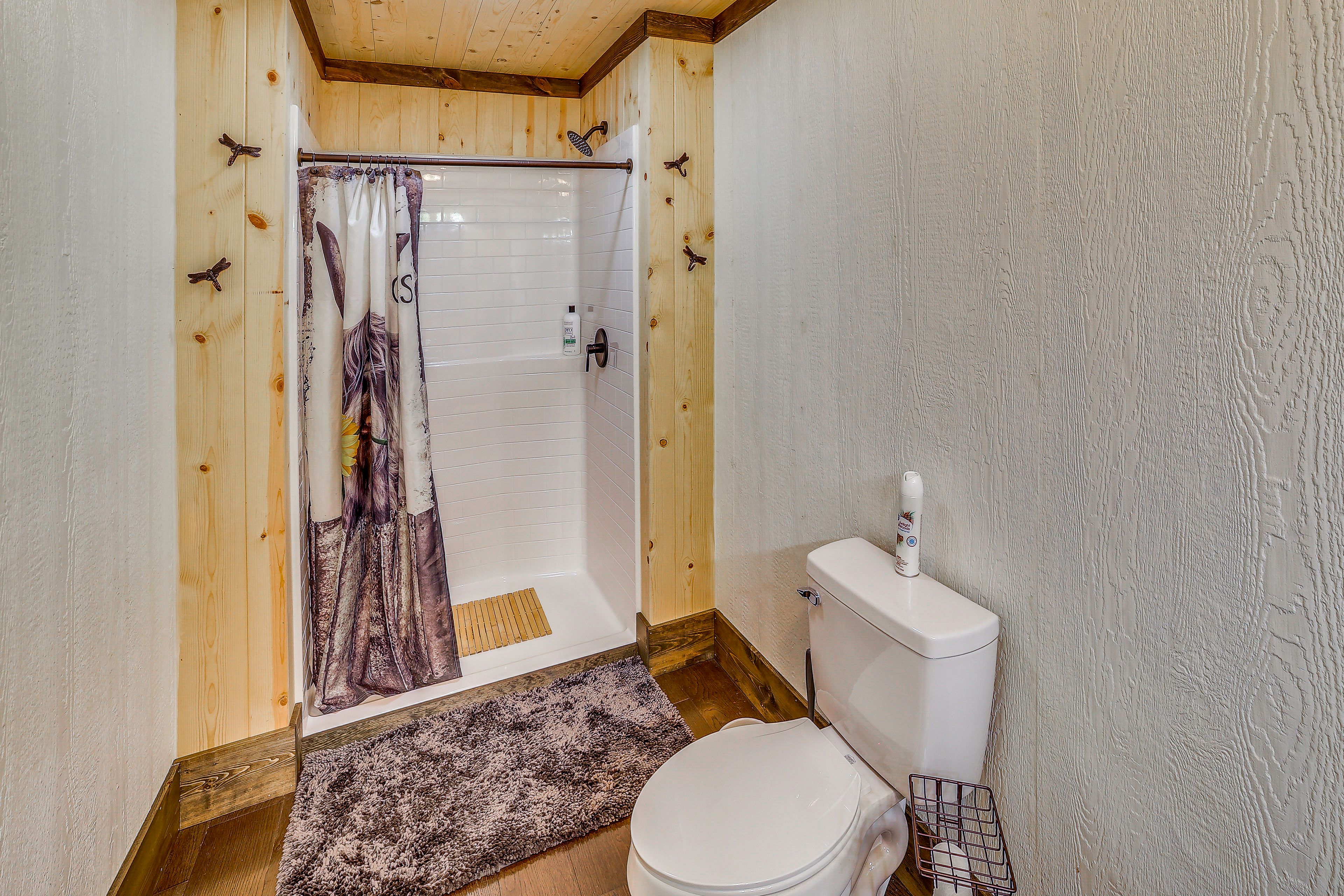 Full Bathroom