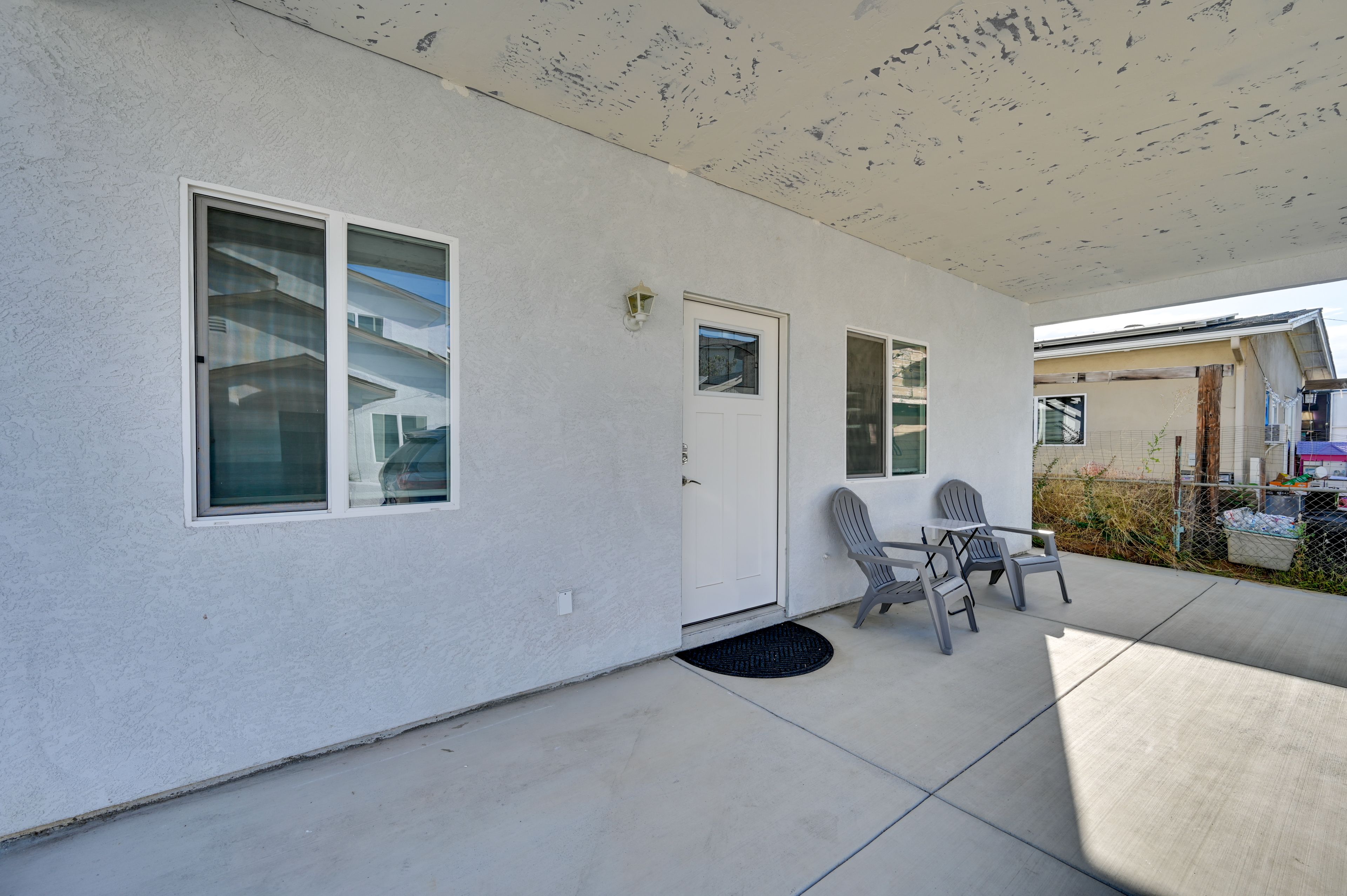 Exterior | Driveway (2 Vehicles)