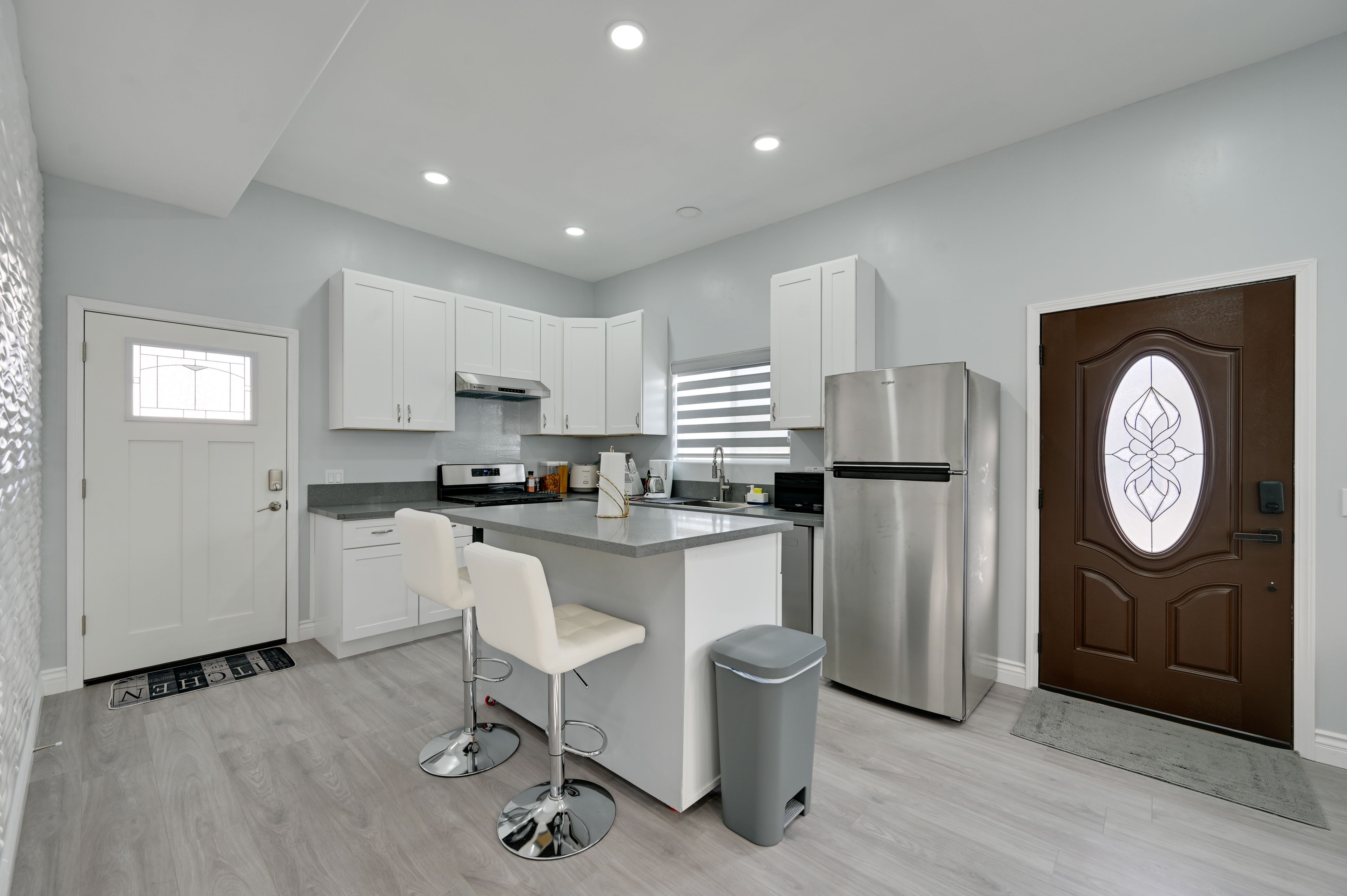 Breakfast Bar | Kitchen