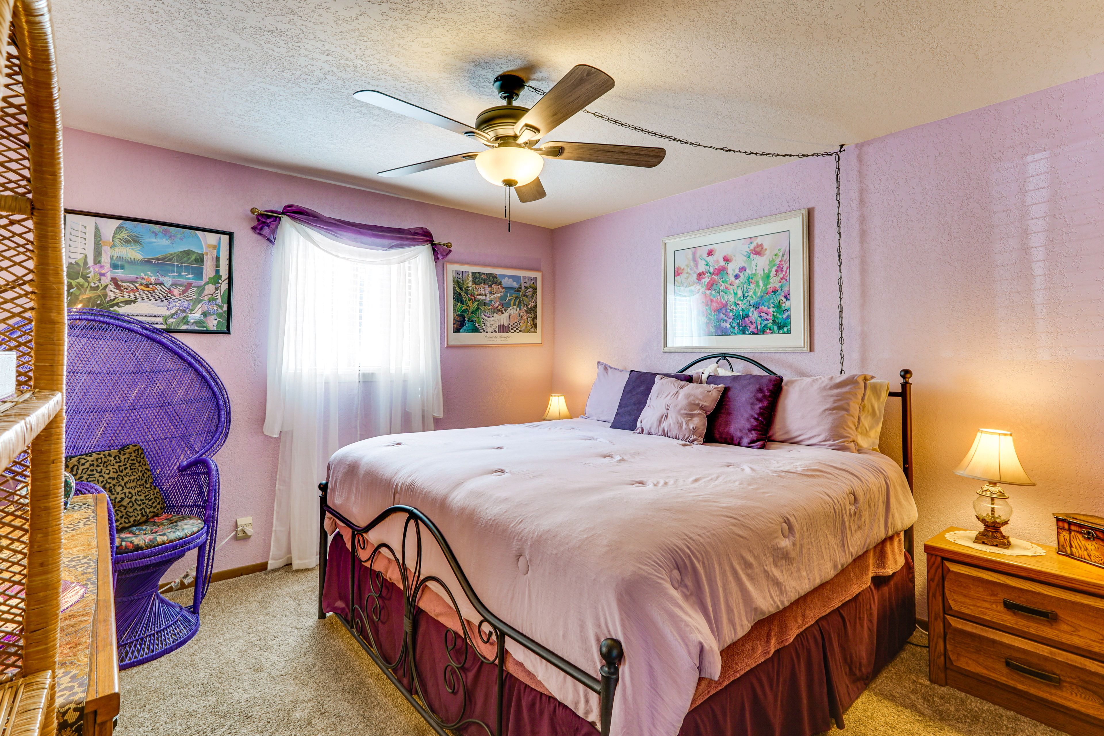 Bedroom 1 | King Bed | Smart TV