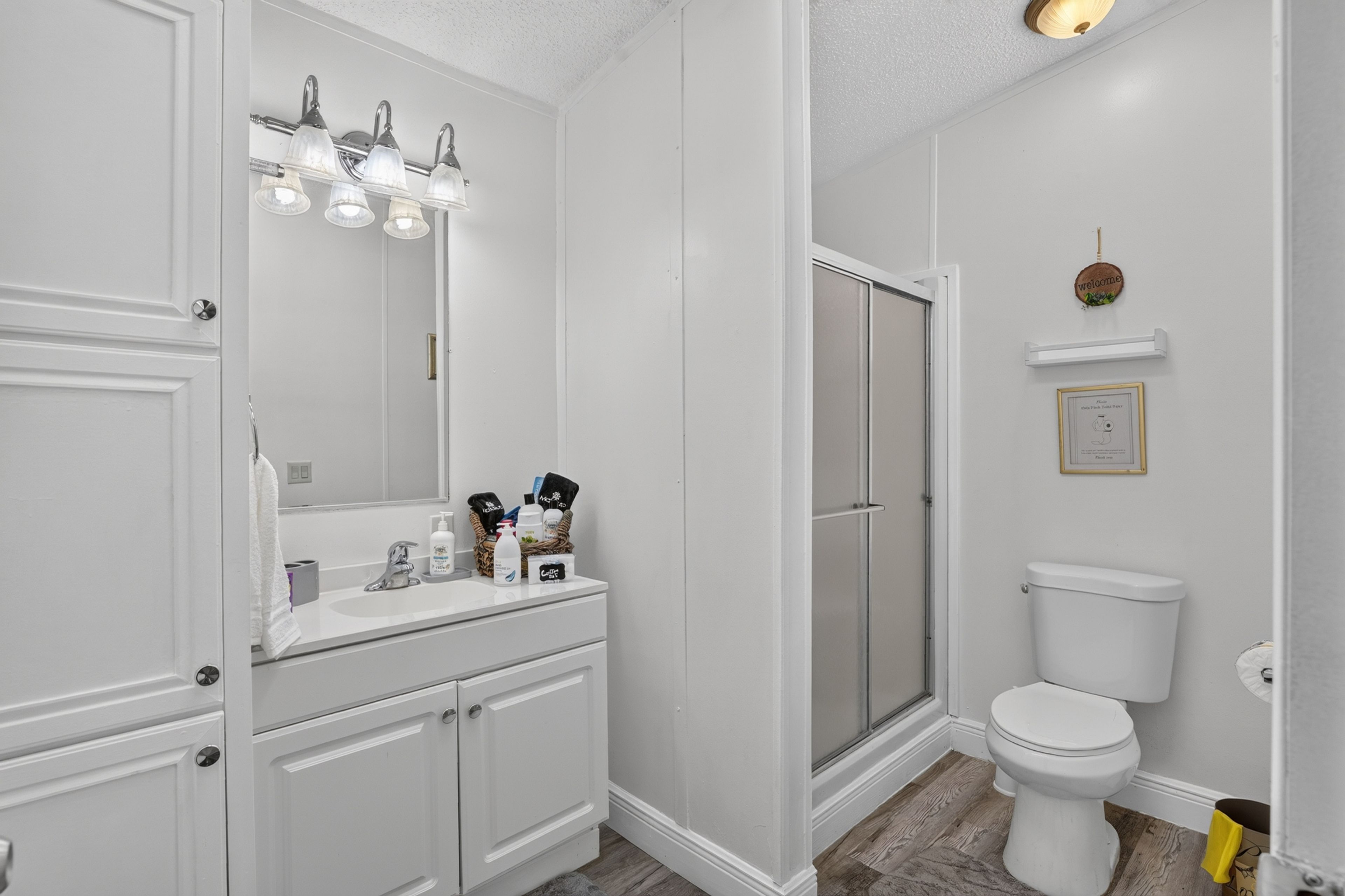 Full Bathroom