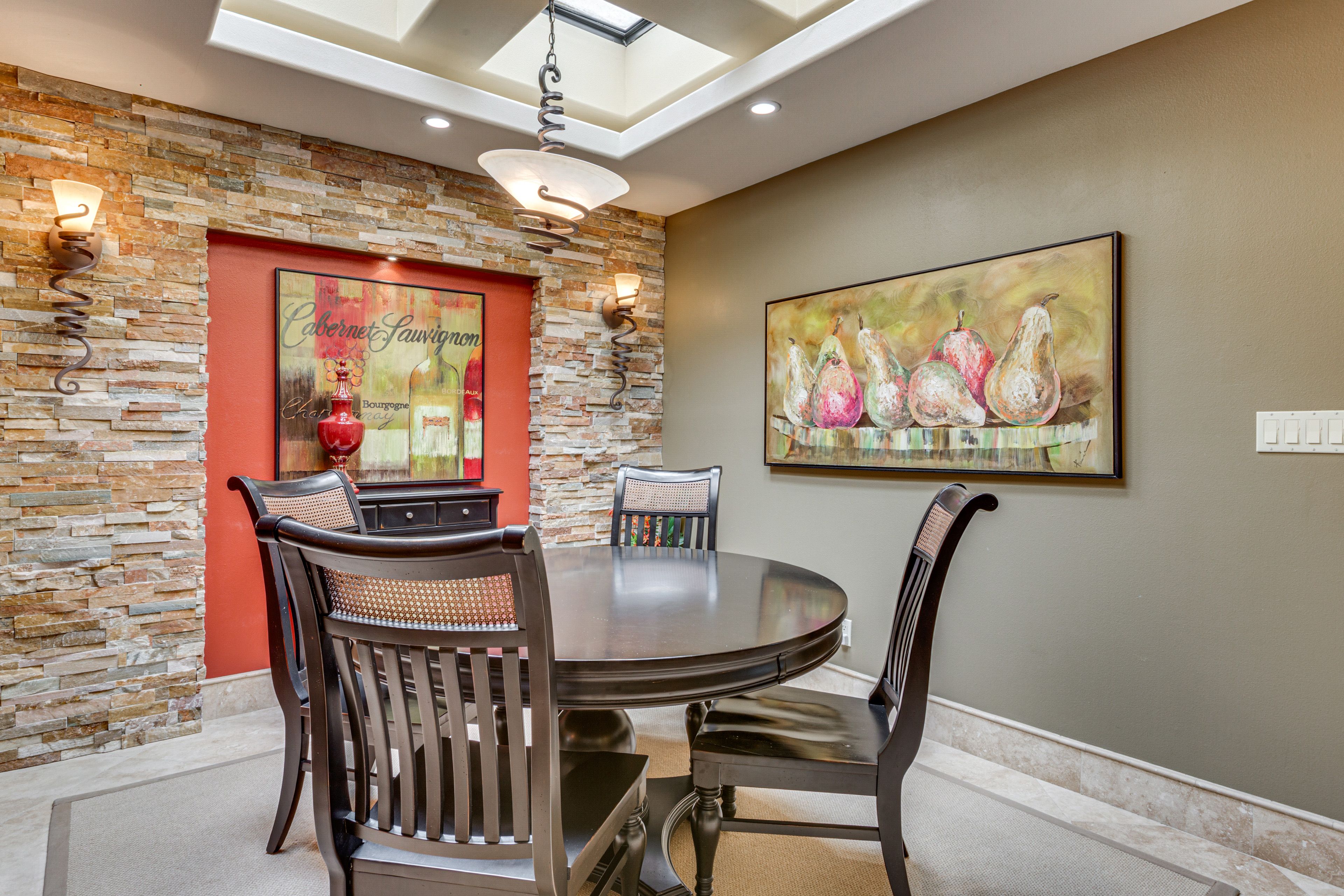 Dining Area | Dishware & Flatware