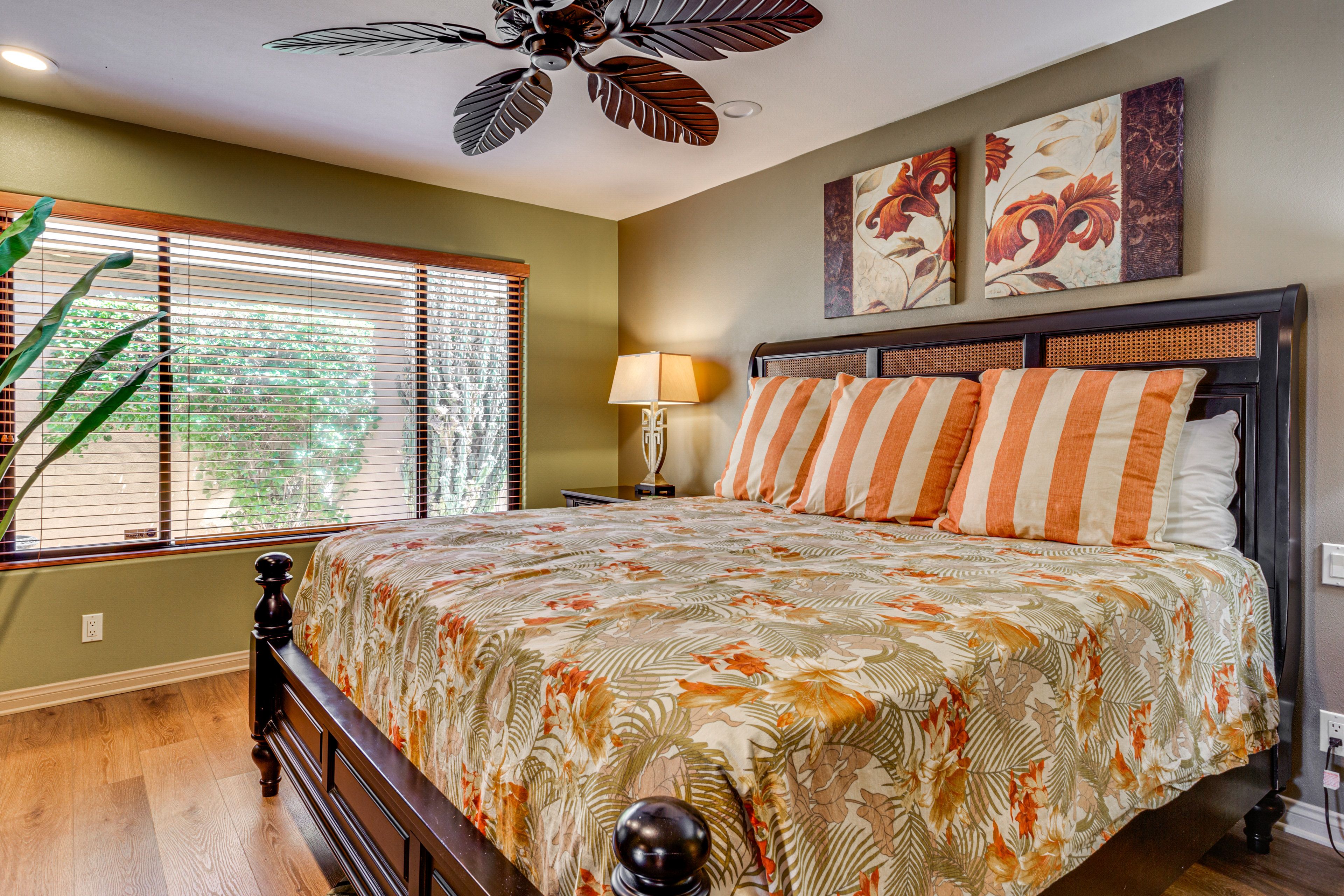 Bedroom 1 | King Bed