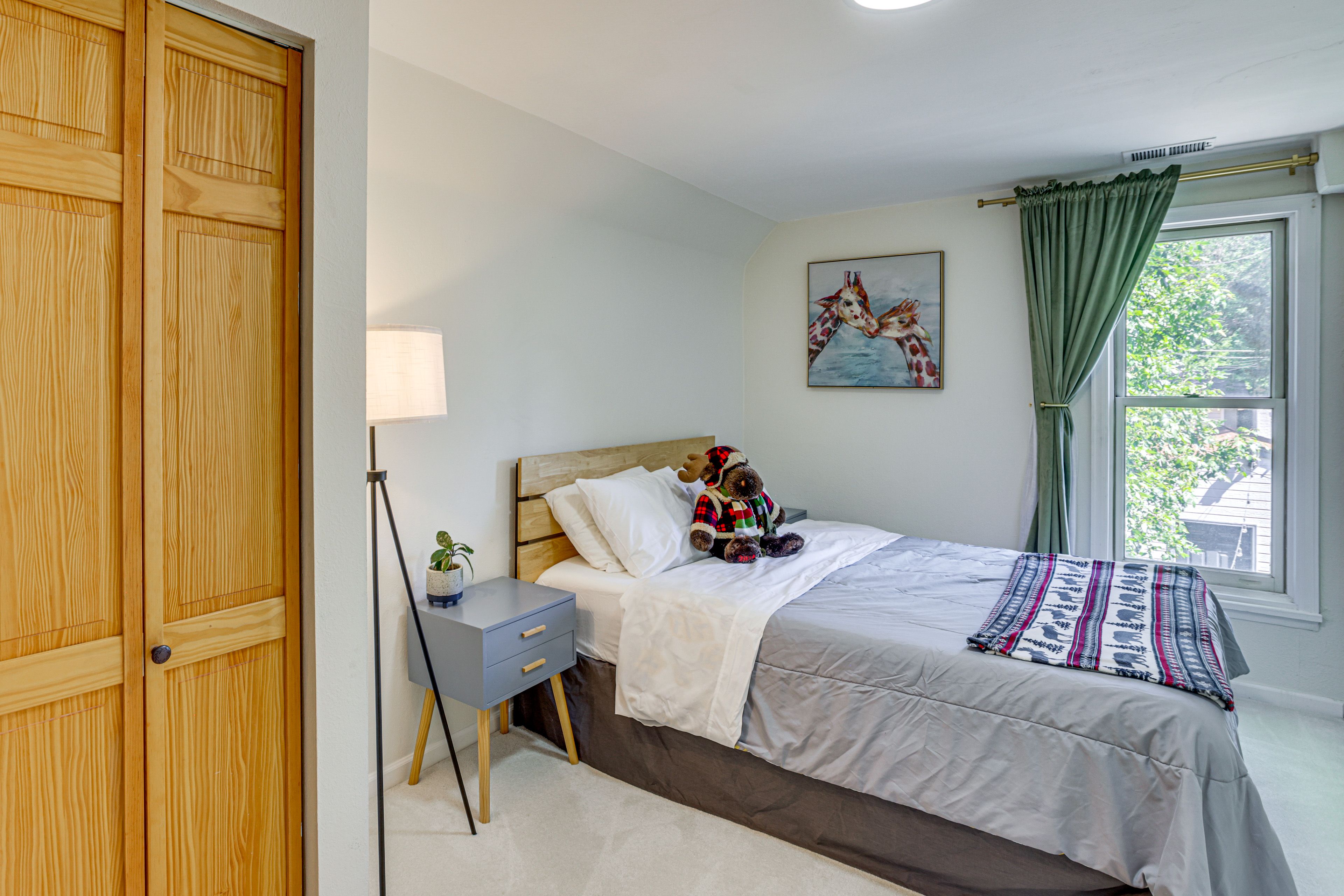 Bedroom 3 | Queen Bed | 2nd Floor