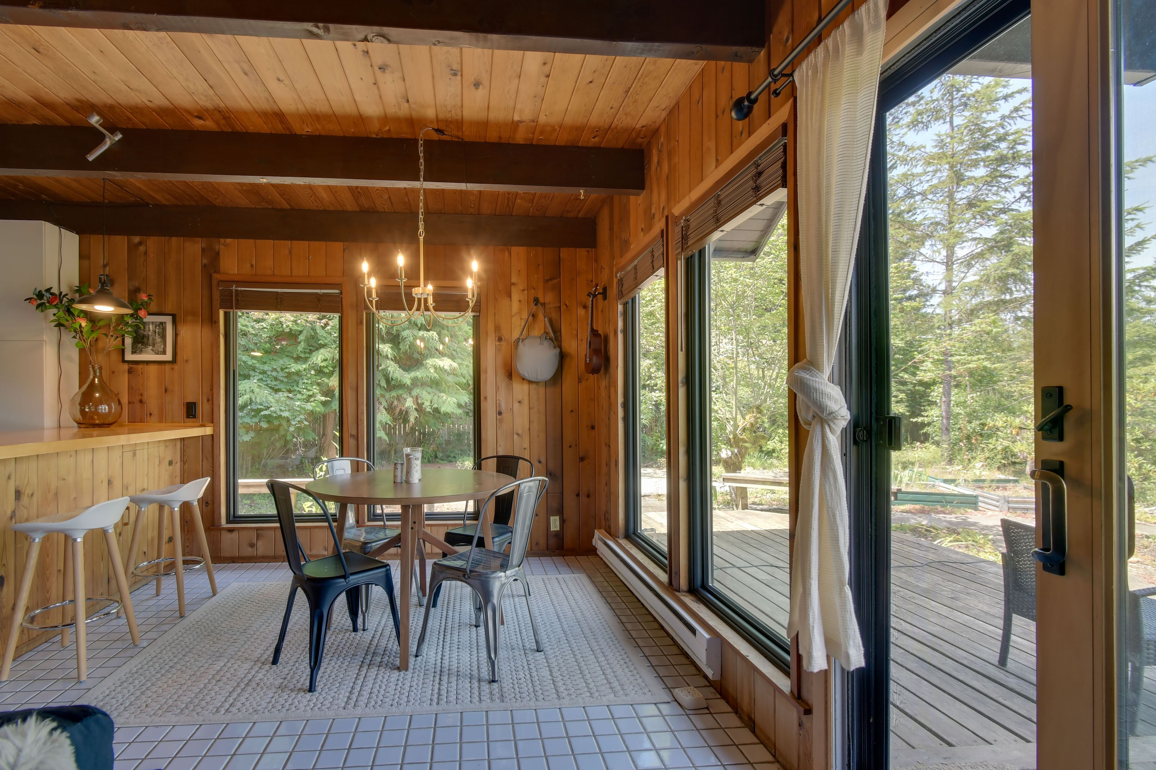 Dining Area | 1st Floor