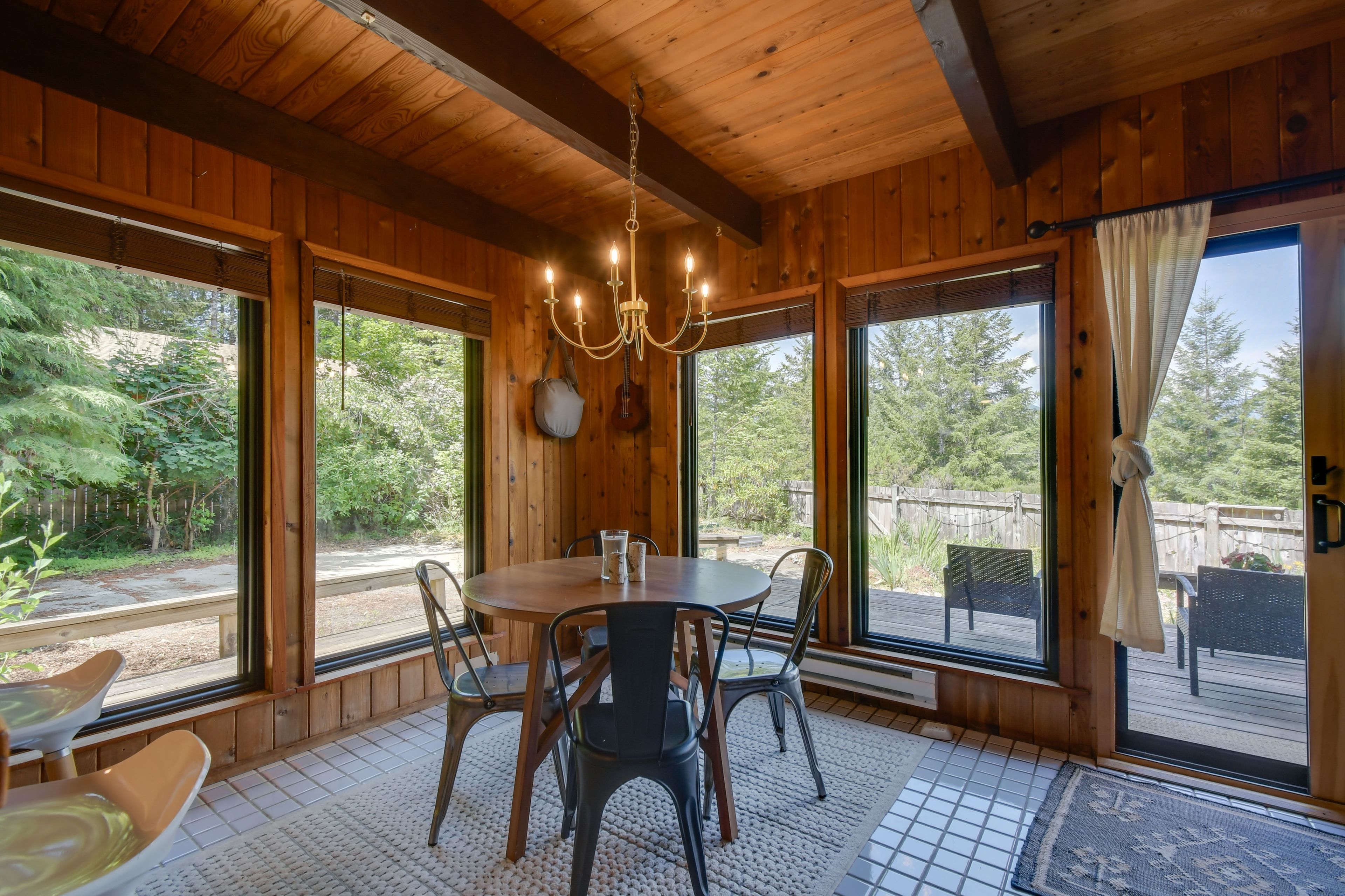 Dining Area | 1st Floor