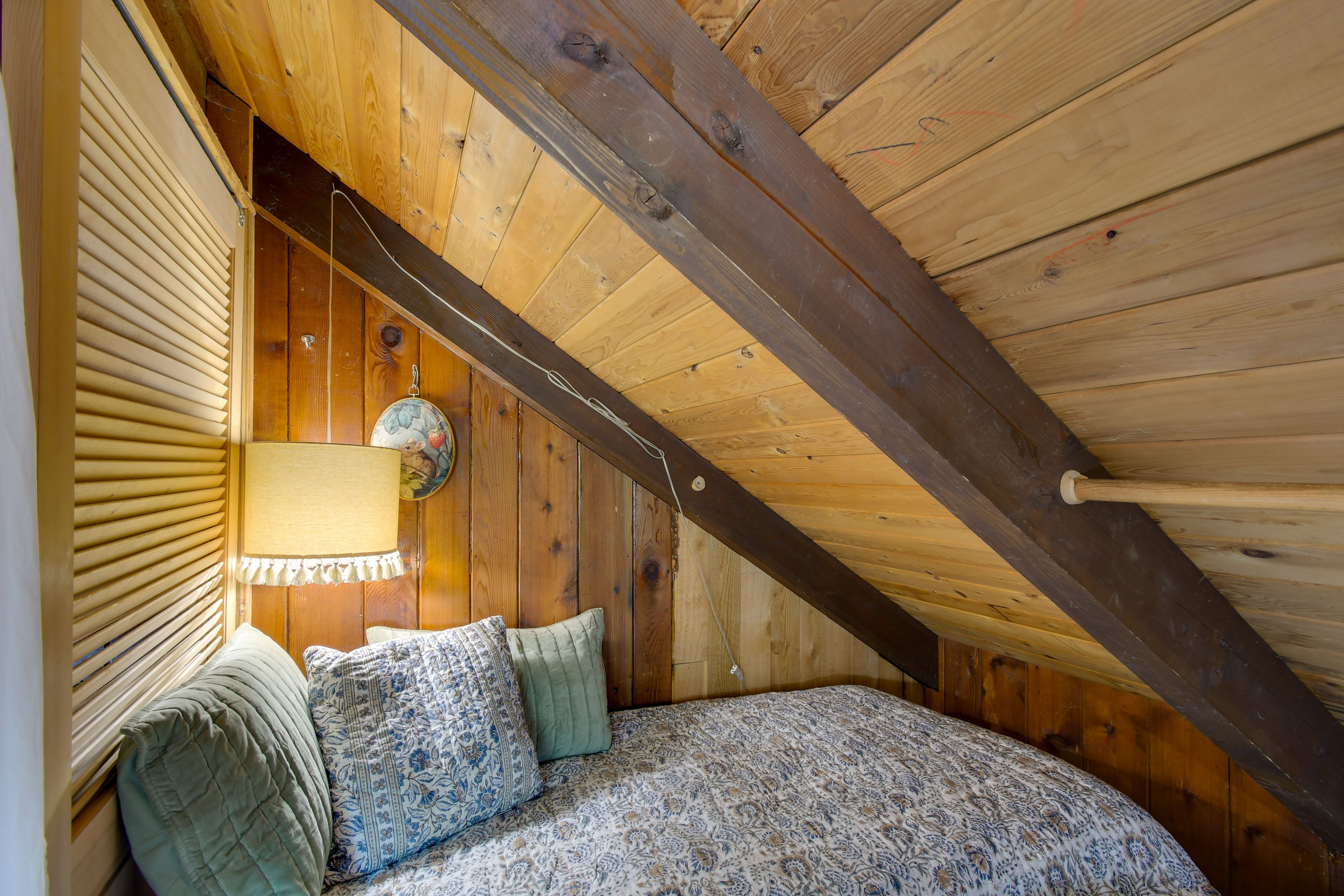 Bedroom 2 | Twin Bed | Loft