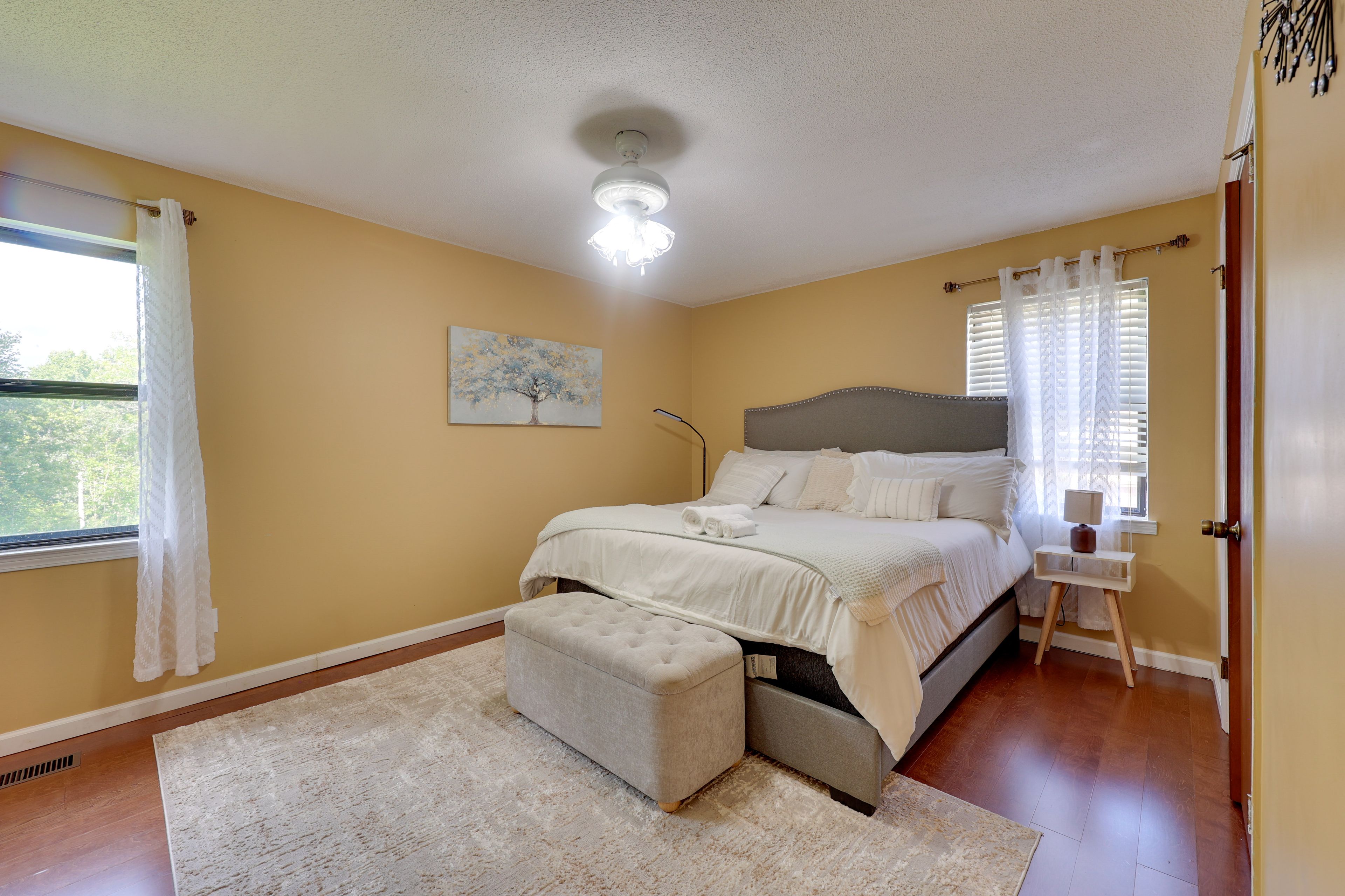 Bedroom 1 | King Bed | Lower Floor