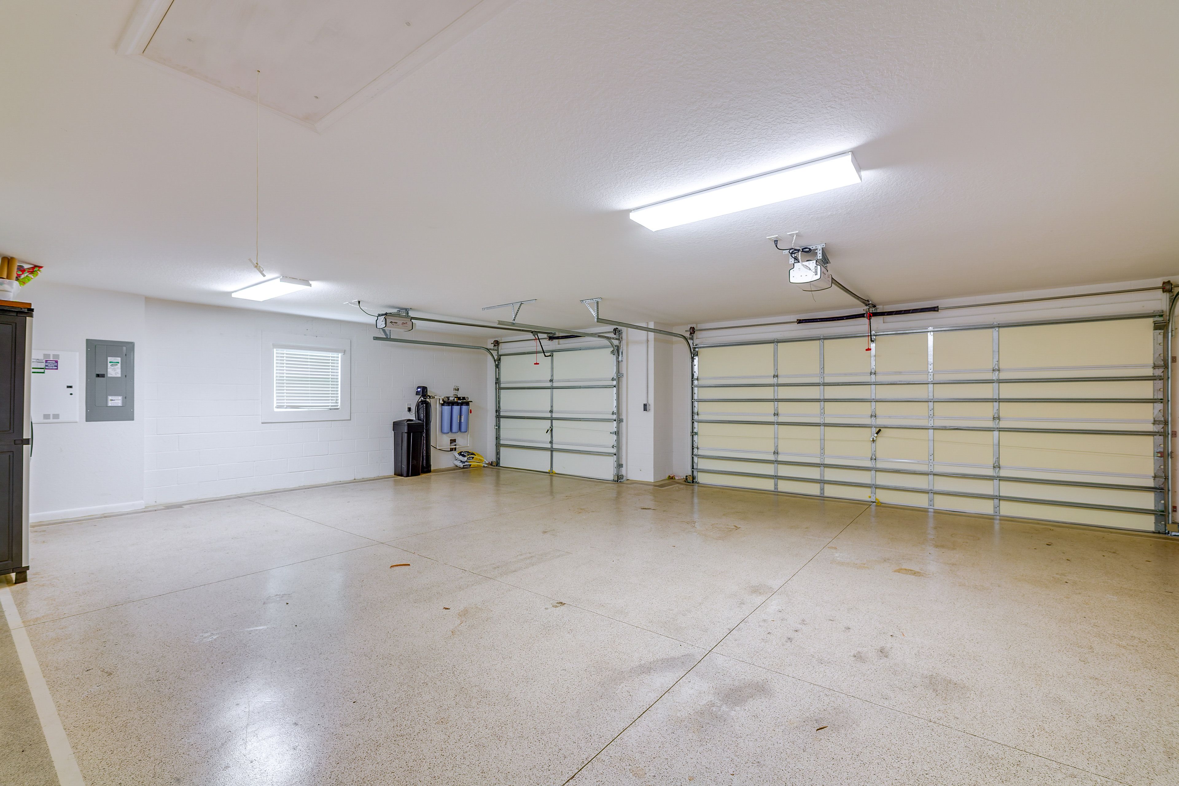 Garage Parking | 2 Vehicles