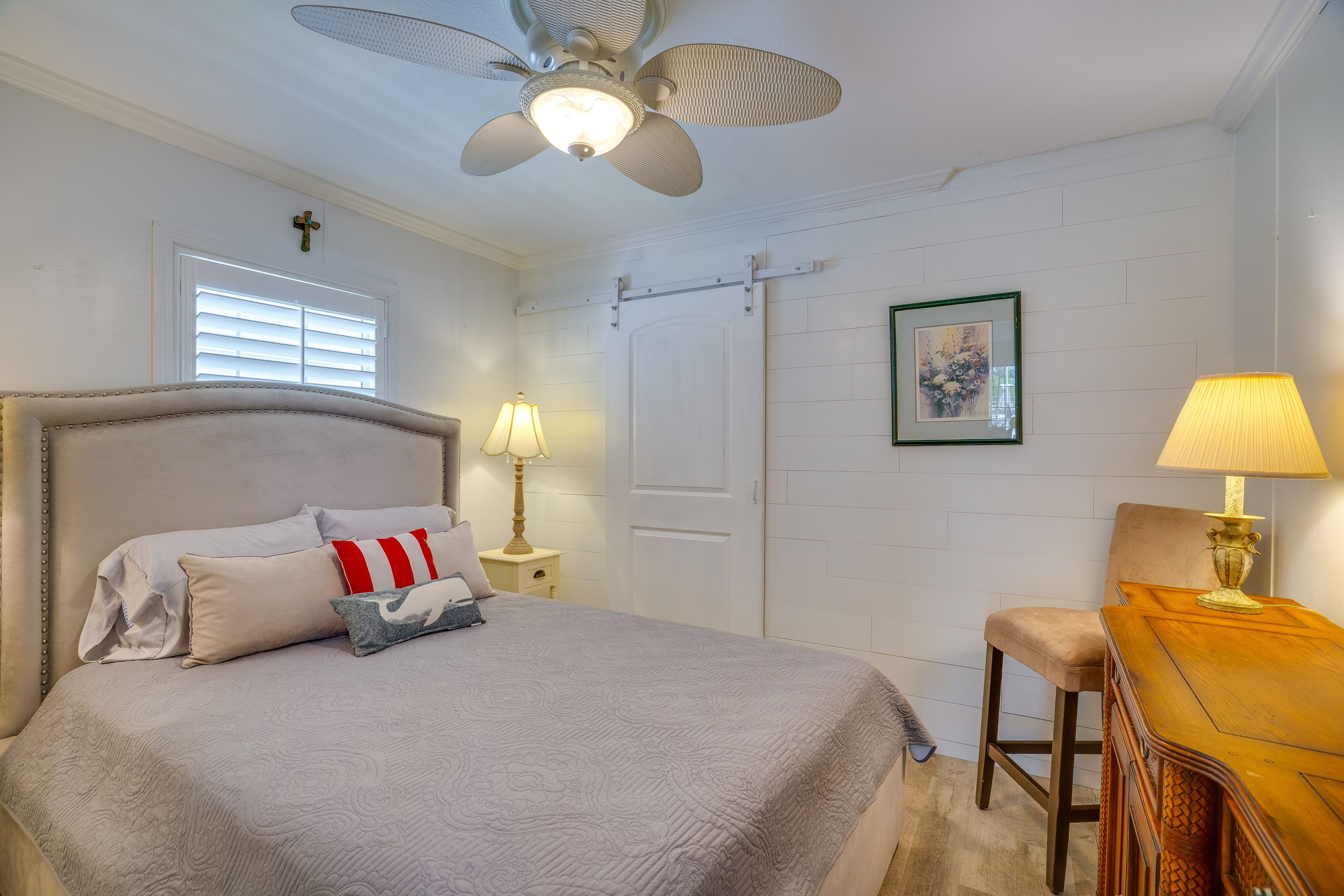 Bedroom 2 | Queen Bed
